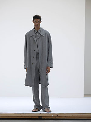 SUPER FINE TROPICAL WOOL SOUTIEN COLLAR COAT