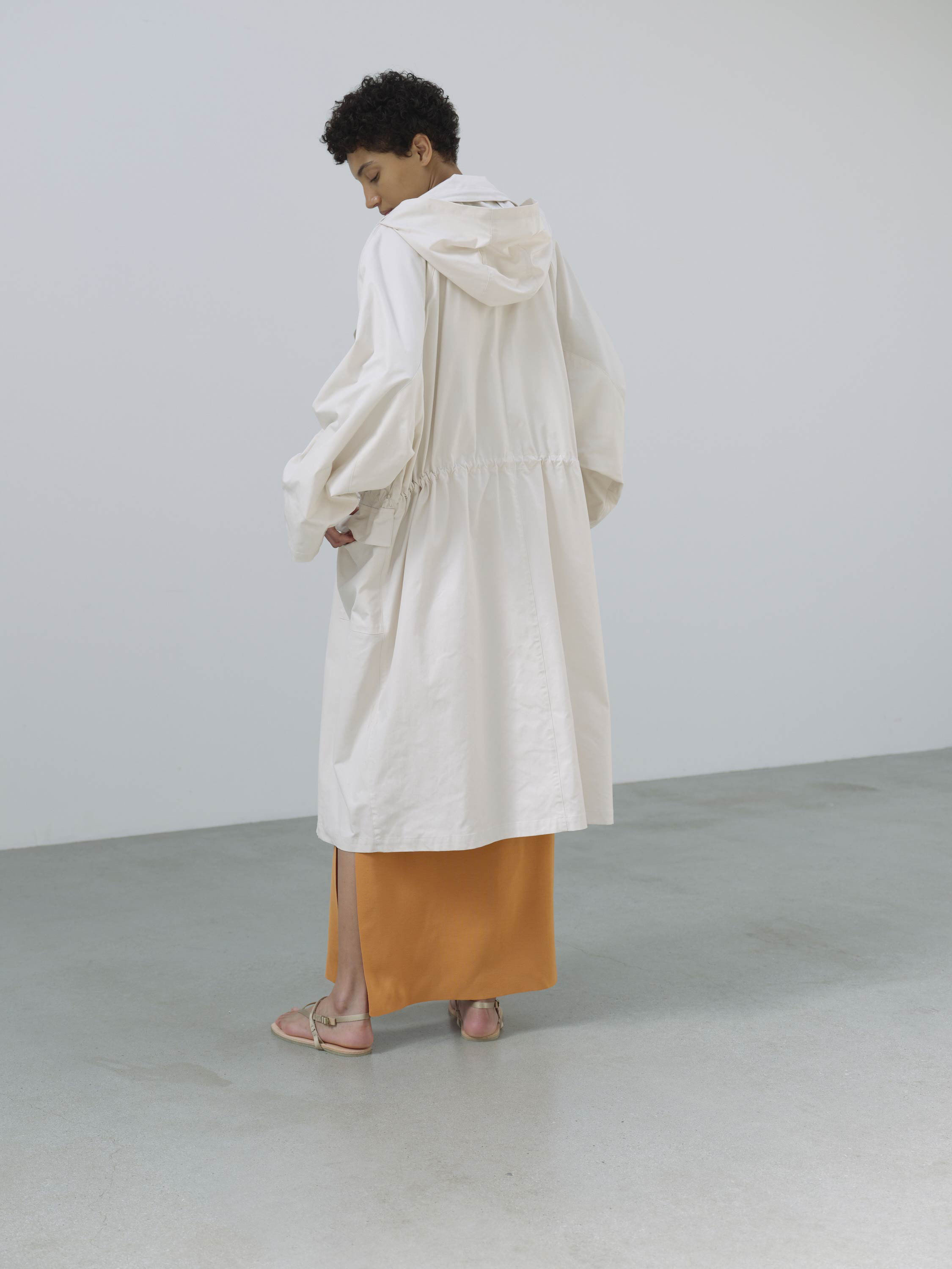 HIGH DENSITY COTTON POLYESTER CLOTH HOODED COAT 詳細画像 IVORY 4