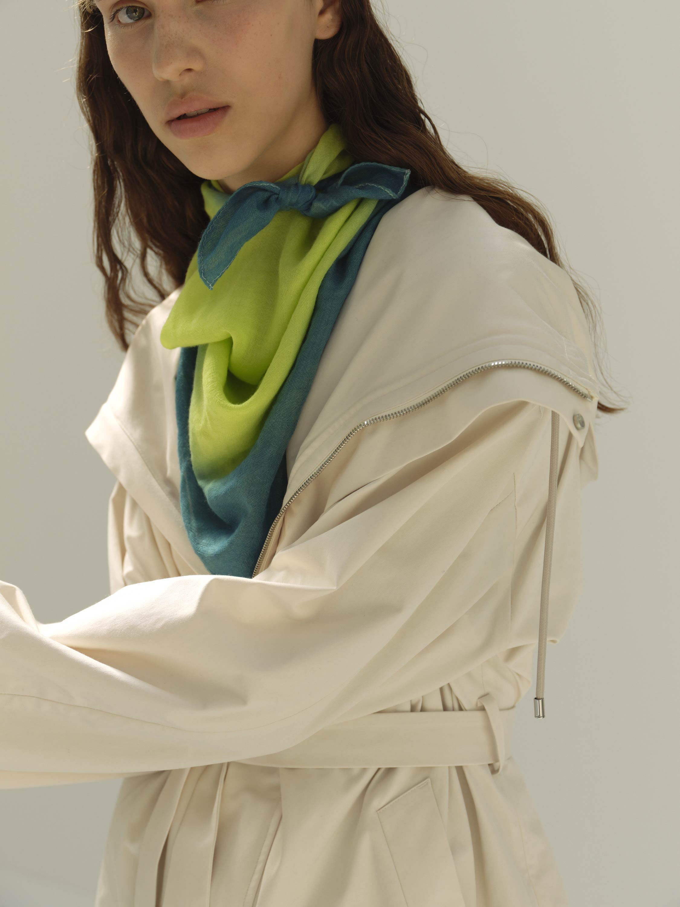 WHITE CASHMERE GAUZE SCARF 詳細画像 LIME YELLOW×TURQUOISE BLUE 1