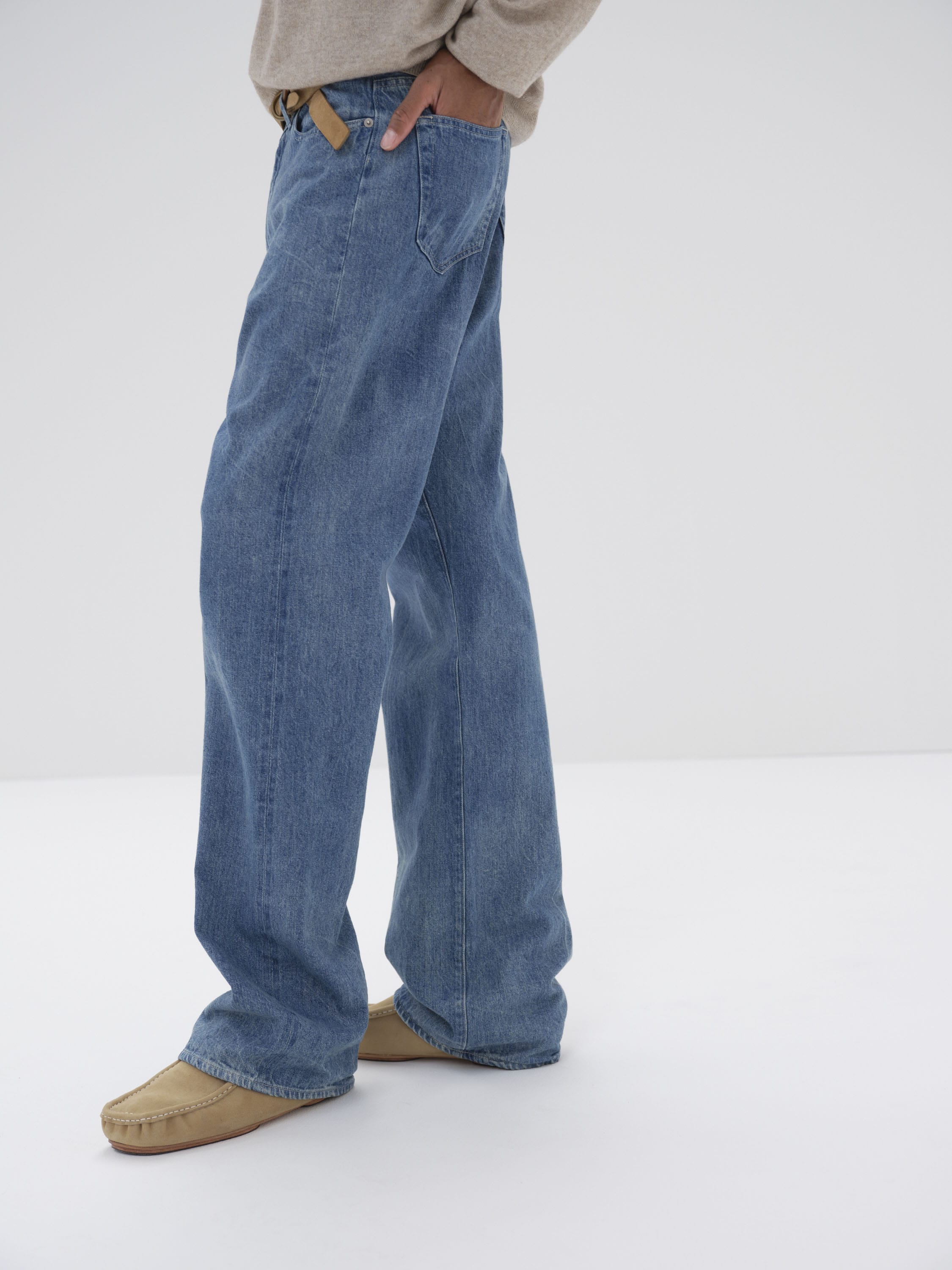 AURALEE SELVEDGE FADED LIGHT DENIM PANTS - デニム/ジーンズ