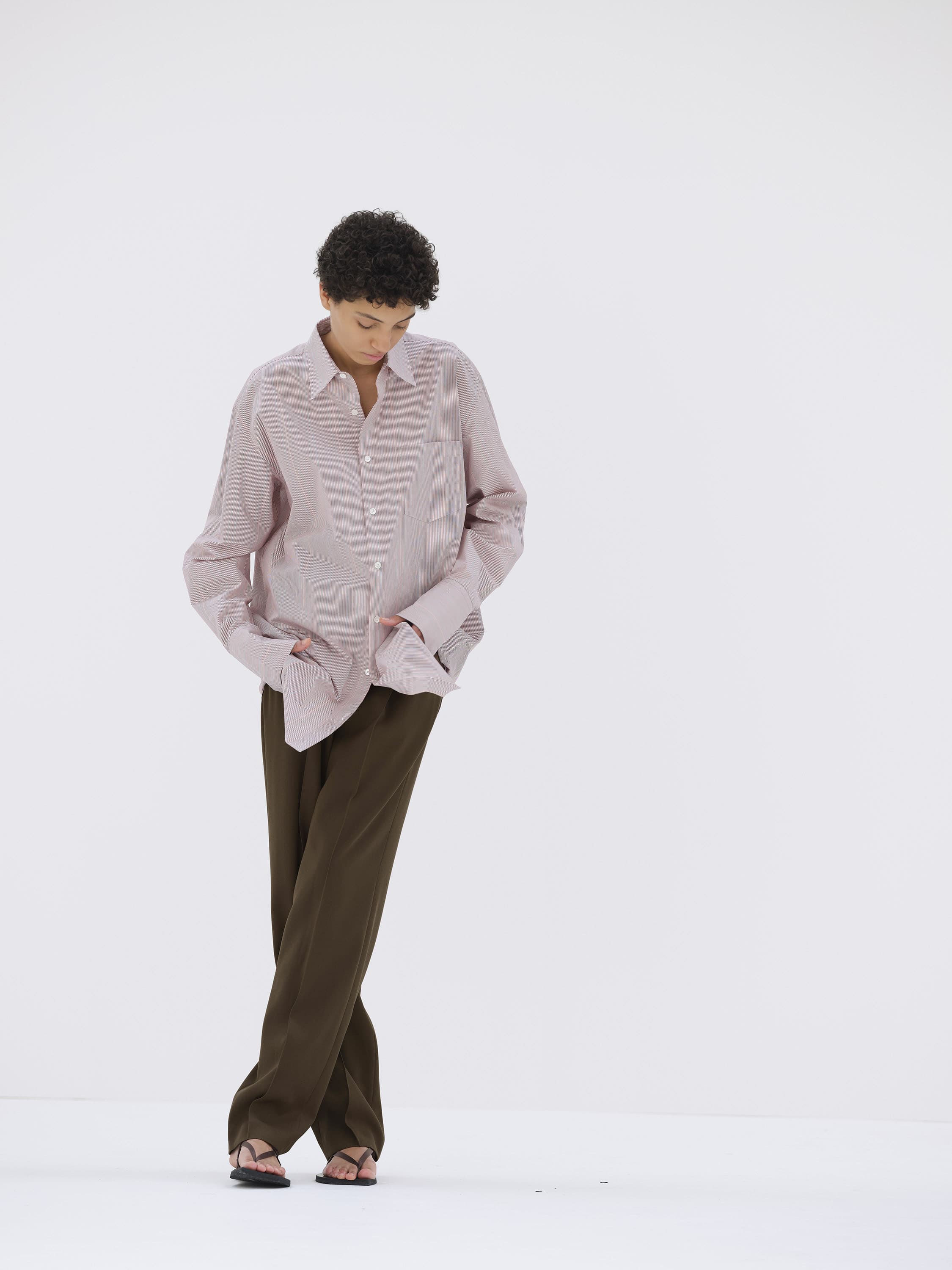 LIGHT WOOL MAX GABARDINE SLACKS