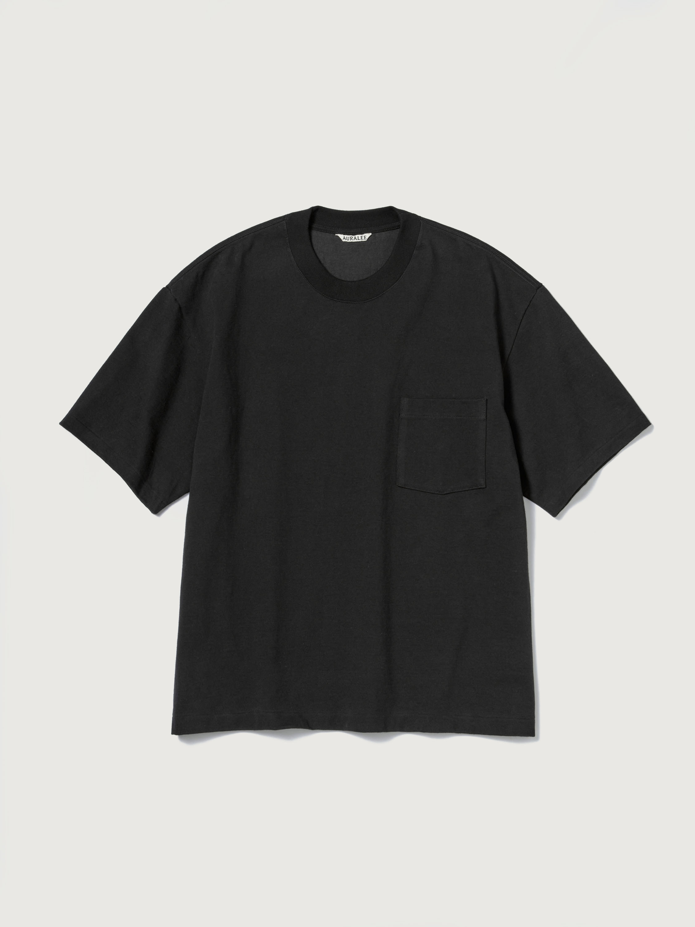 STAND-UP TEE