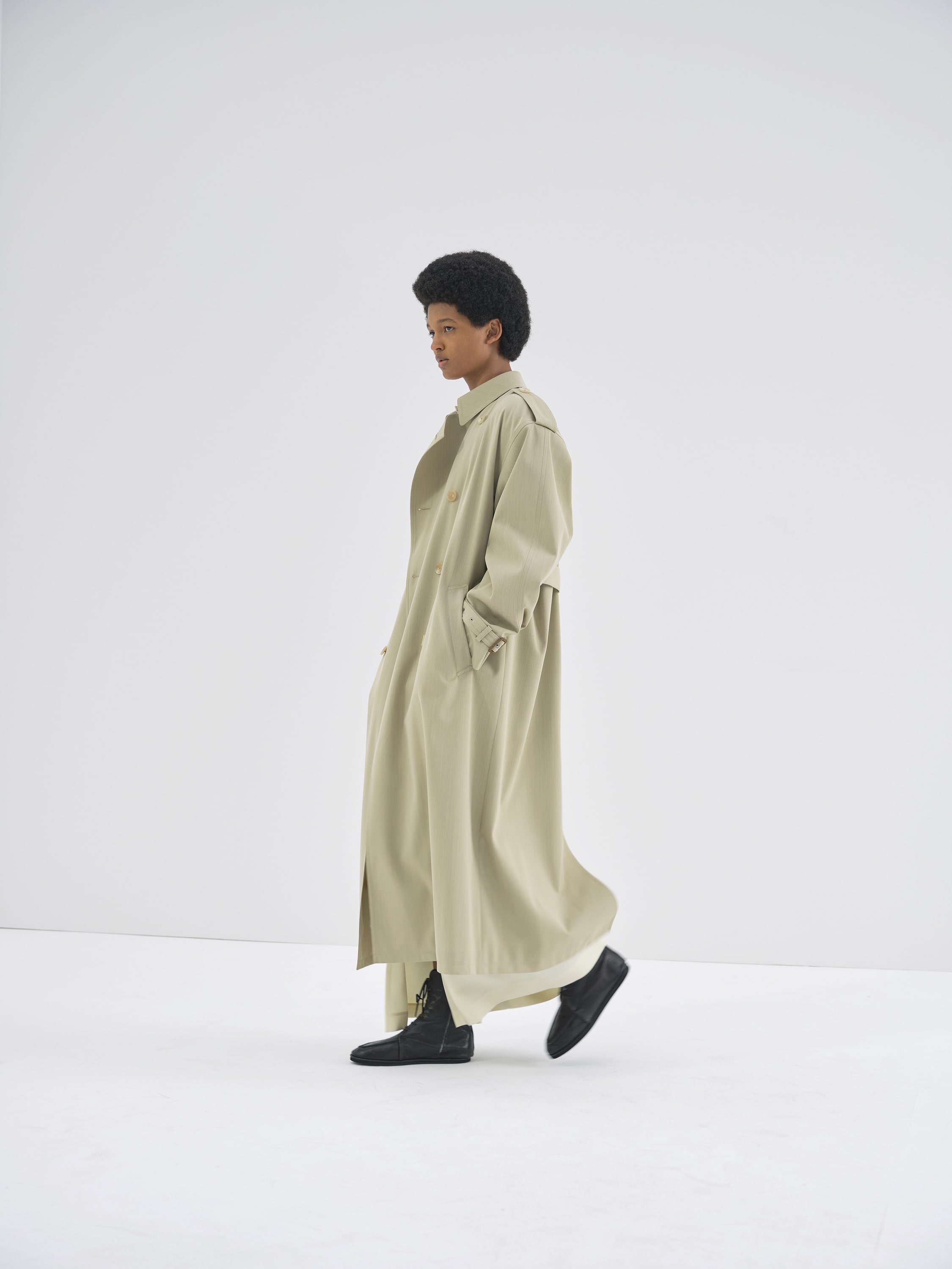 WOOL CAVARLY TWILL LAMINATE TRENCH COAT 詳細画像 LIGHT KHAKI 2