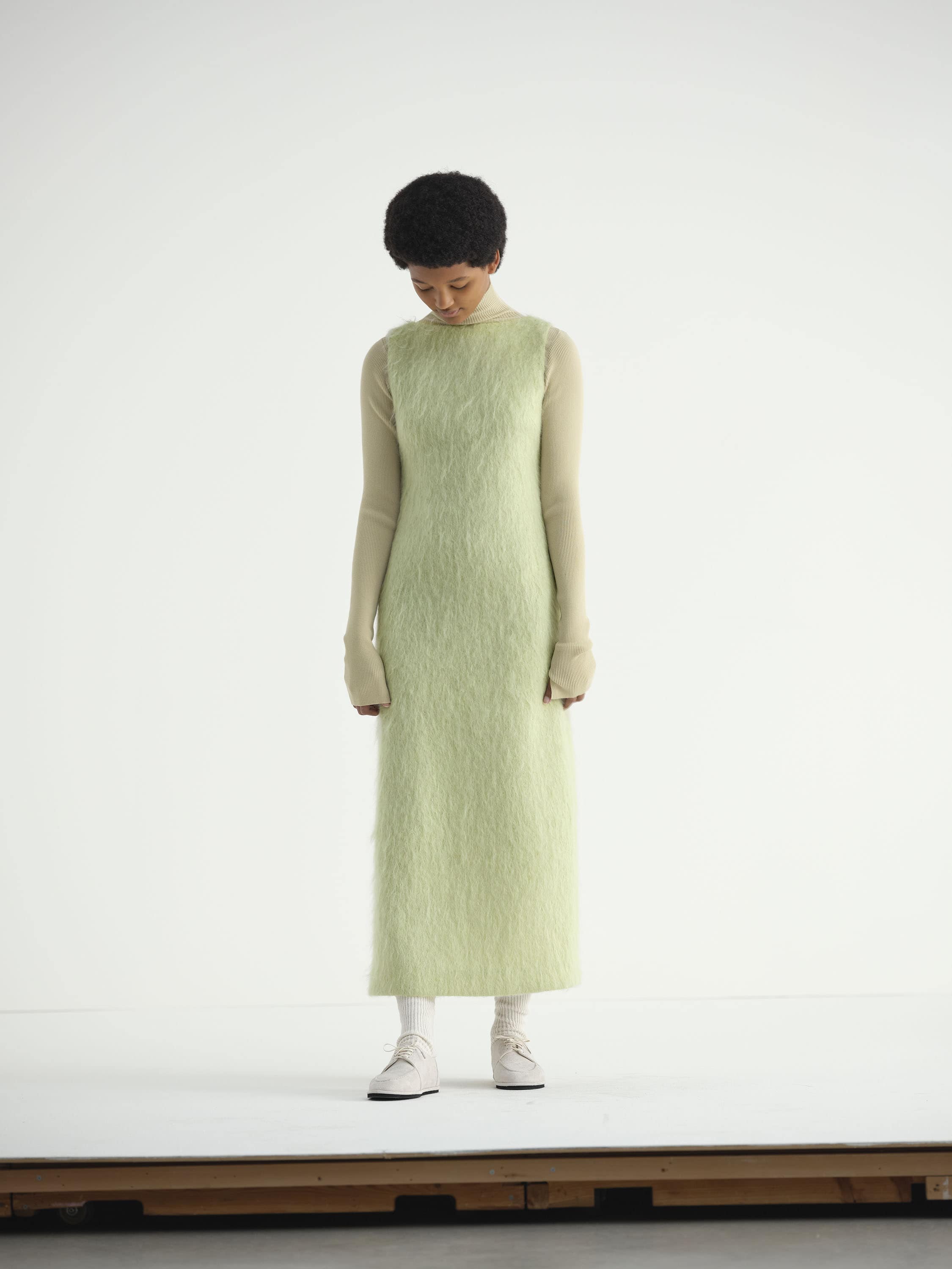 BRUSHED MOHAIR SHAGGY DRESS 詳細画像 LIGHT KHAKI 1