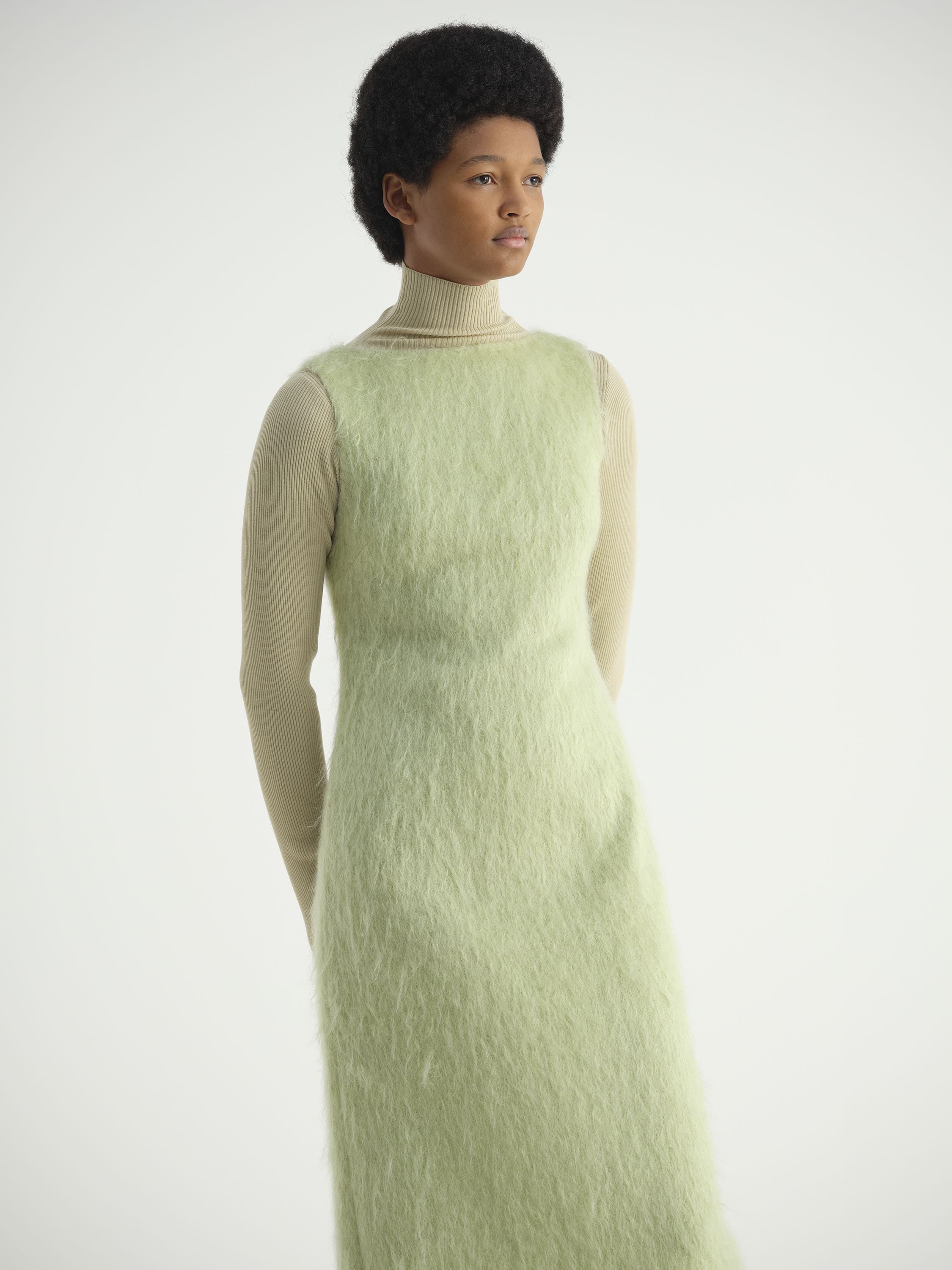 BRUSHED MOHAIR SHAGGY DRESS 詳細画像 LIGHT KHAKI 2