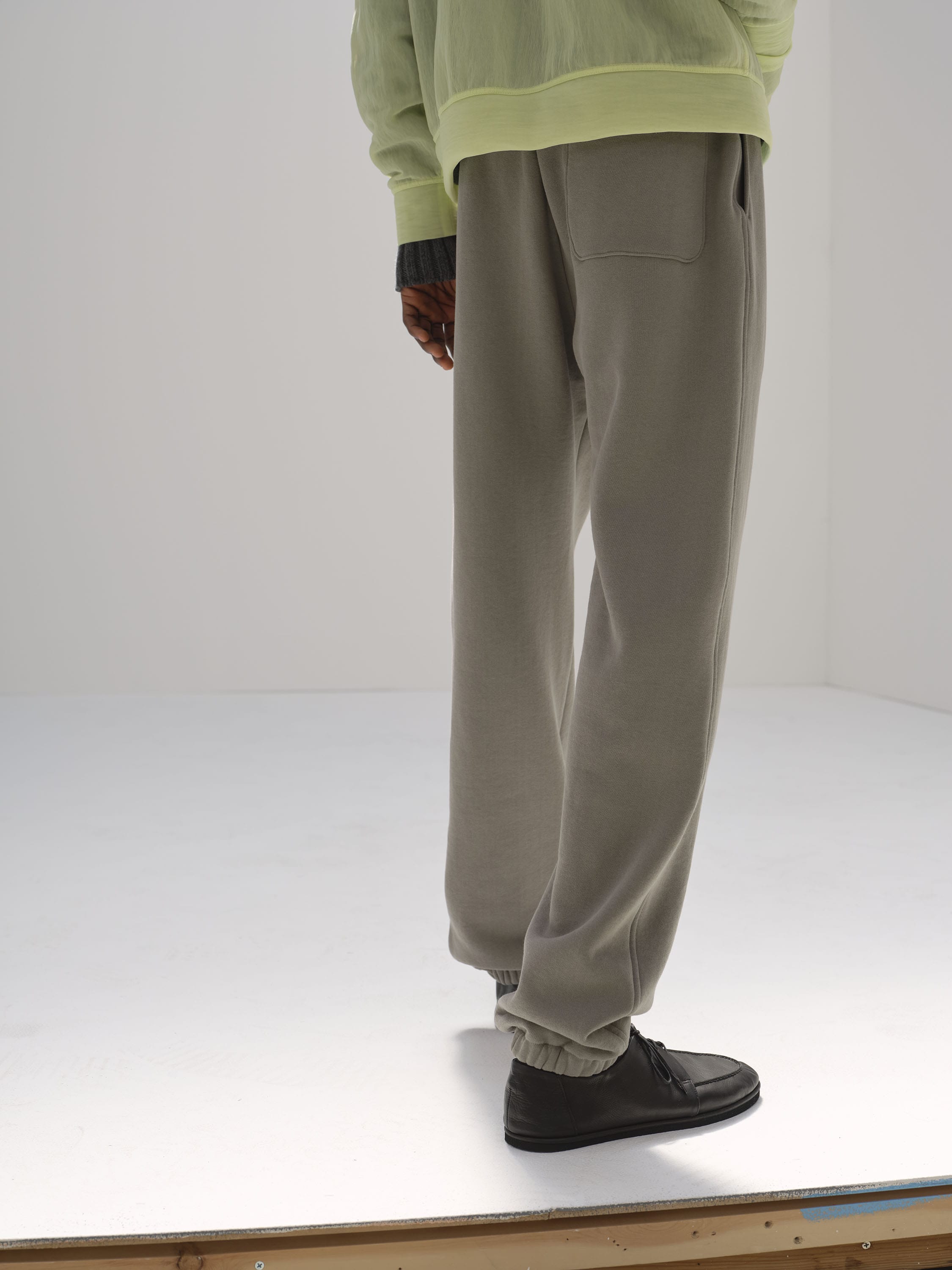 SMOOTH SOFT SWEAT PANTS 詳細画像 OLIVE BROWN 4