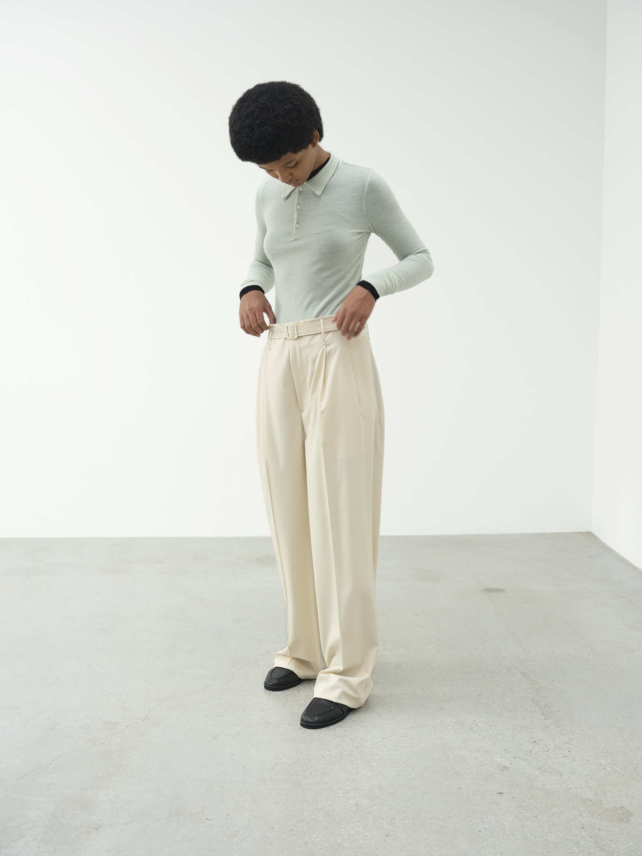 SUPER FINE TROPICAL WOOL SLACKS 詳細画像 IVORY BEIGE 2