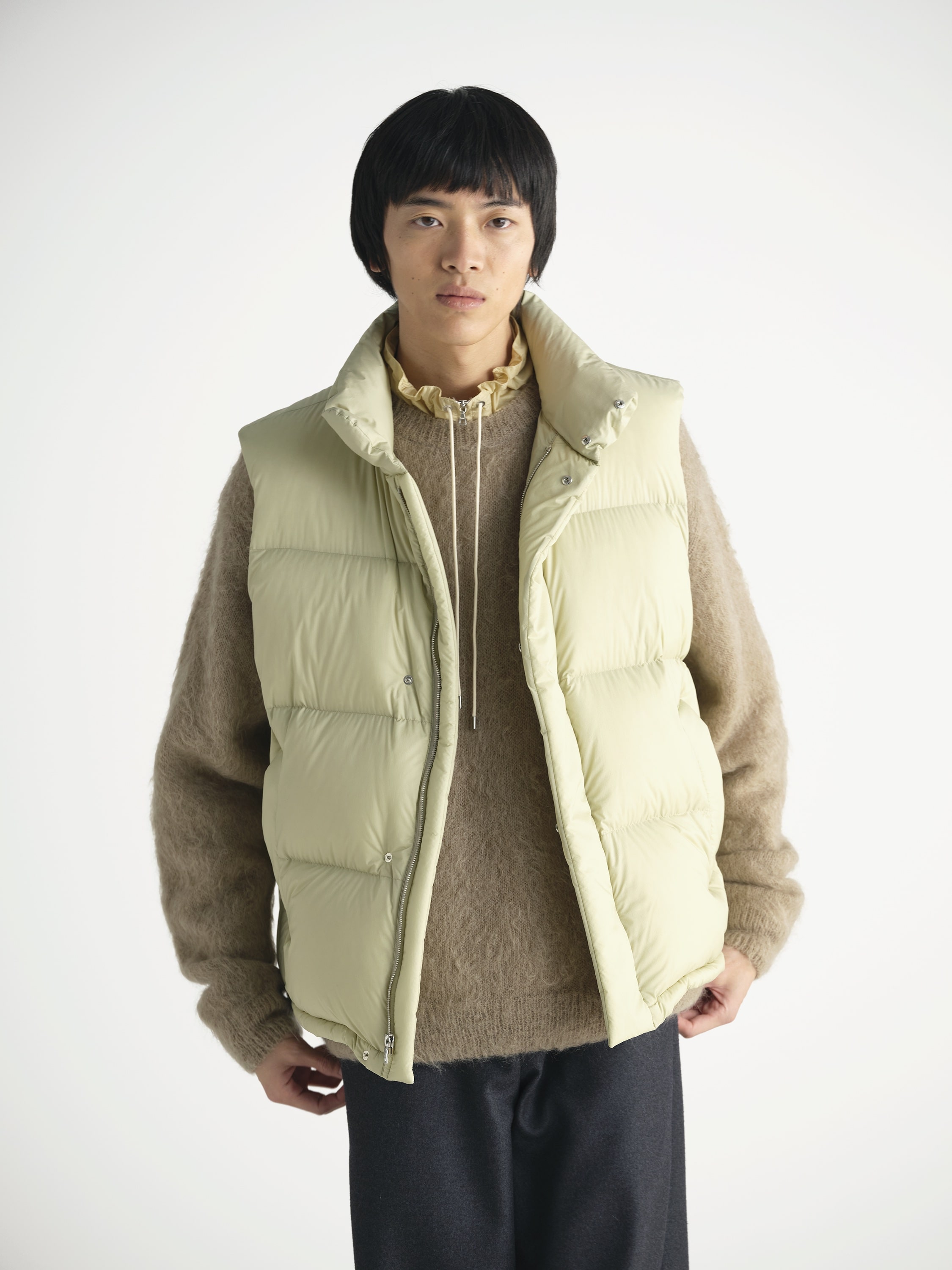 SUPER LIGHT NYLON RIPSTOP DOWN VEST 詳細画像 LIGHT KHAKI 2