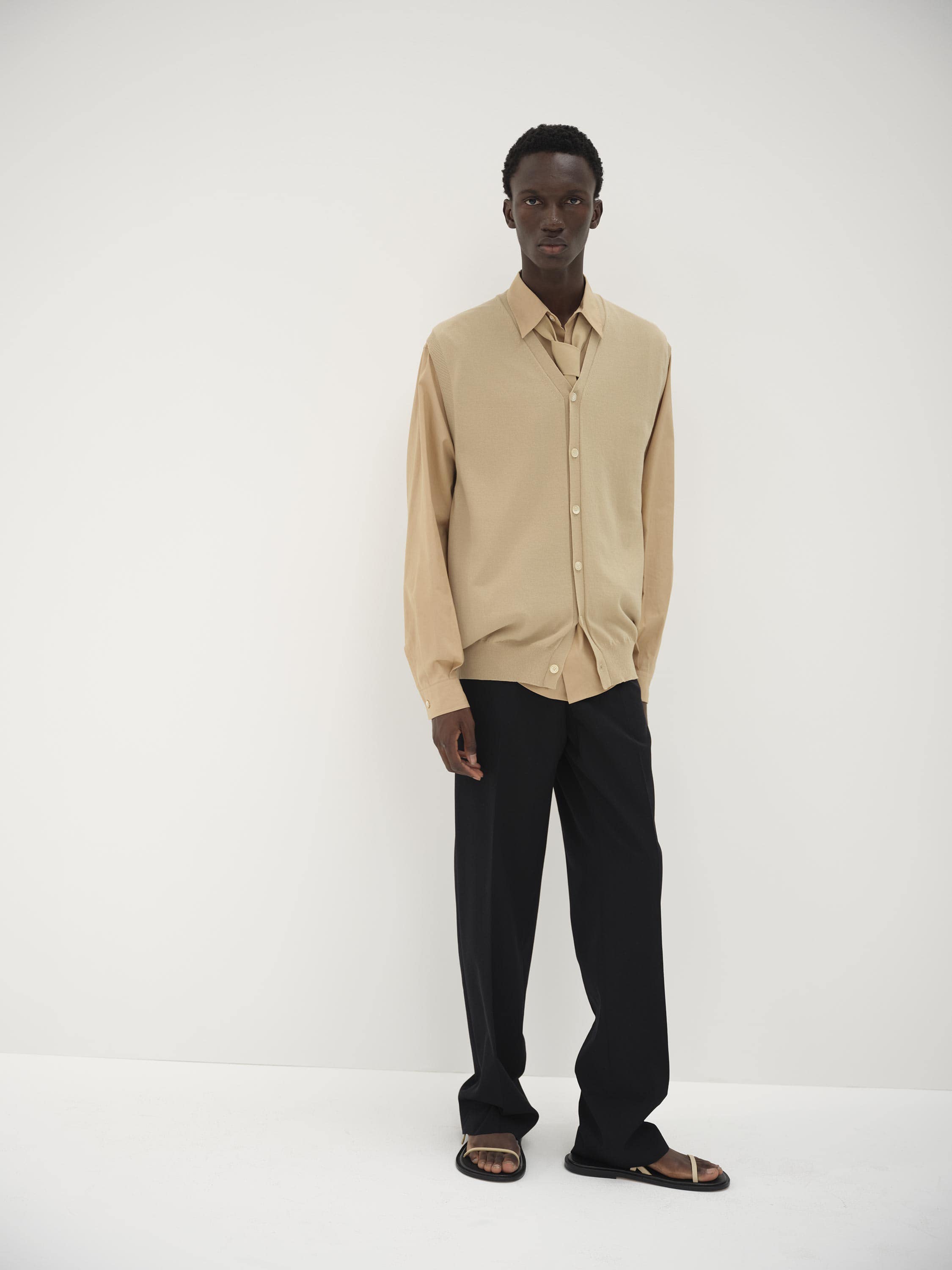 LIGHT WOOL MAX GABARDINE SLACKS - AURALEE Official Website