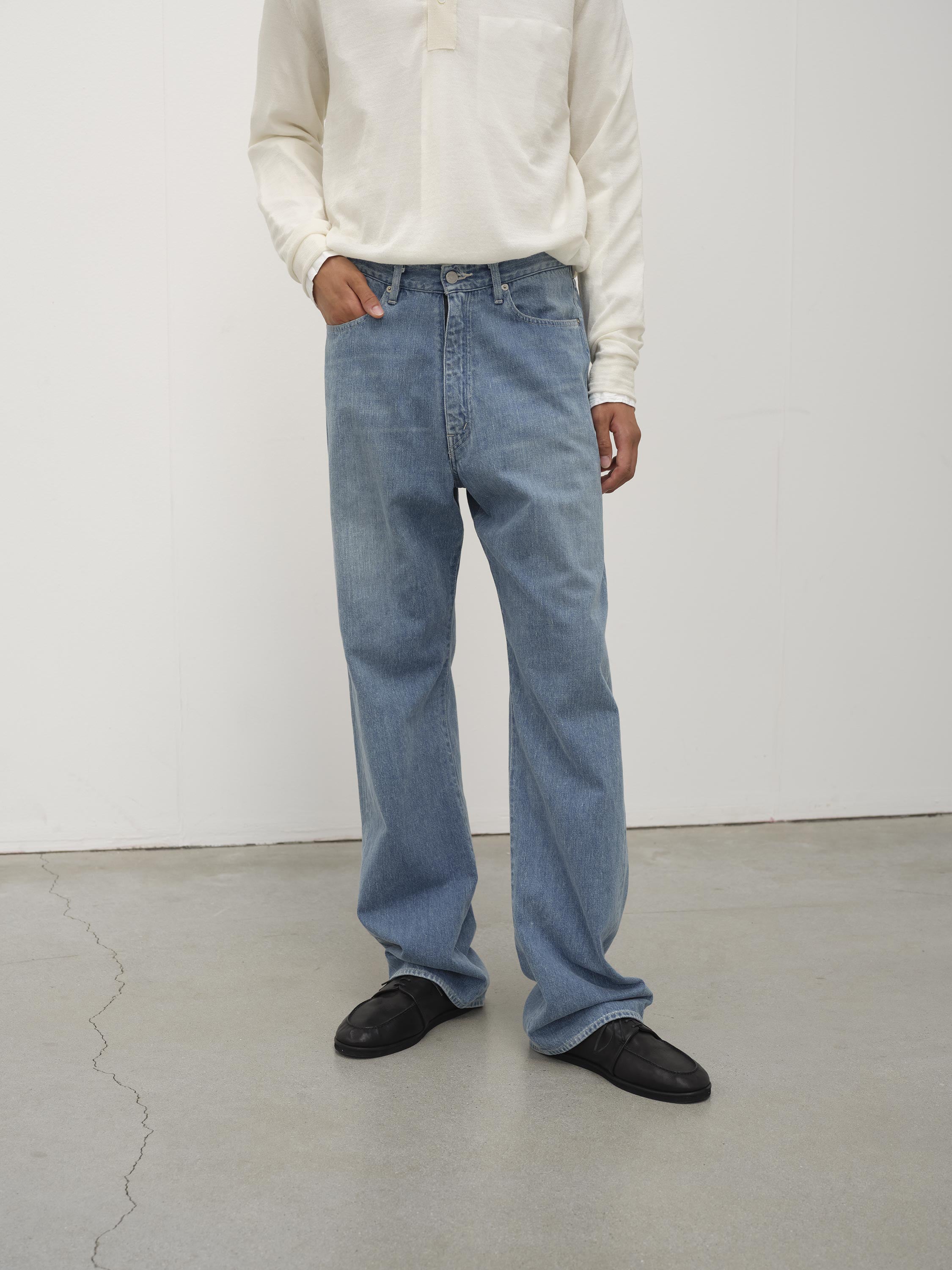 AURALEE SELVEDGE FADED LIGHT DENIM PANTS - デニム/ジーンズ