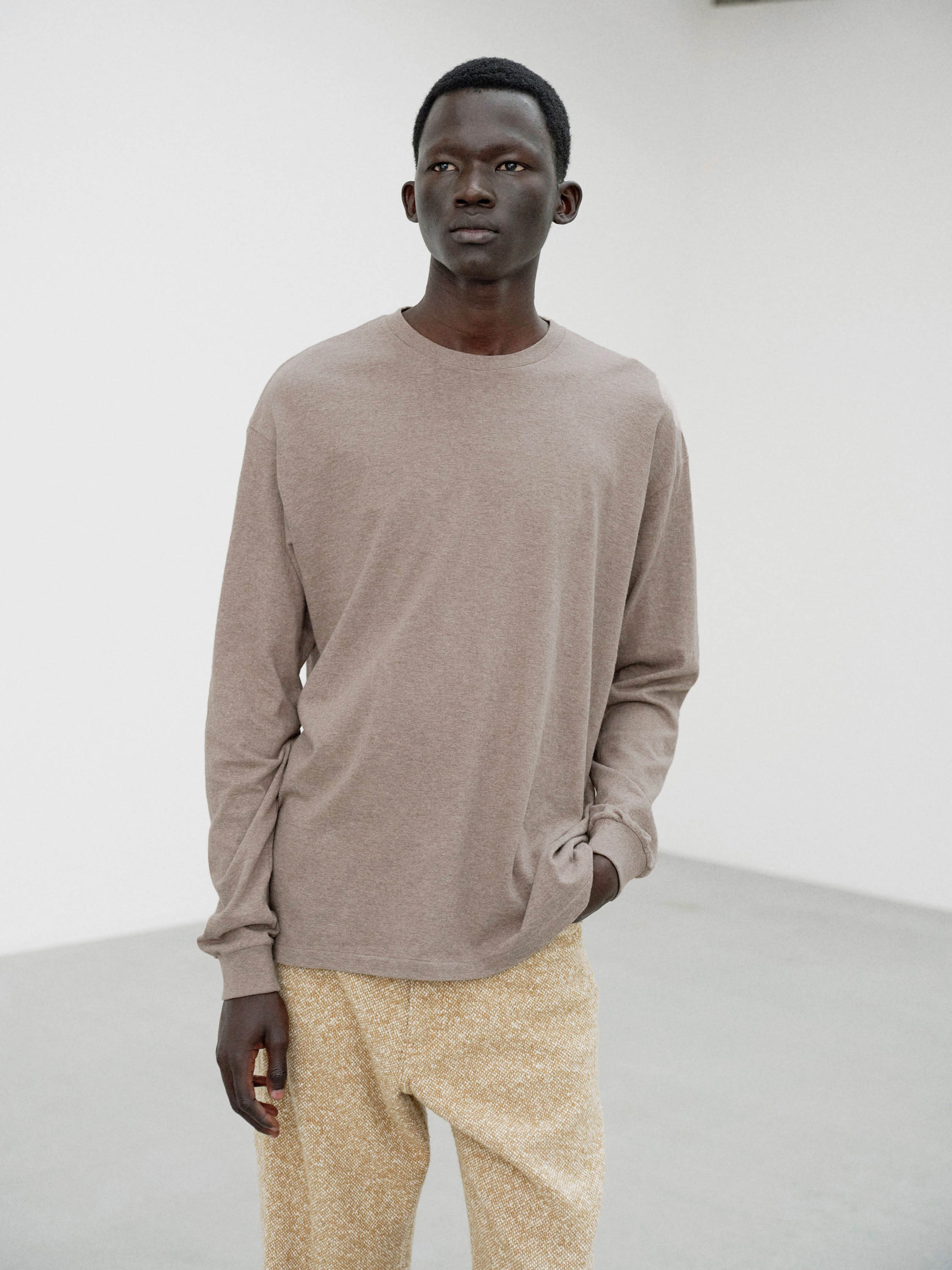 SEAMLESS L/S TEE 詳細画像 TOP BROWN 2