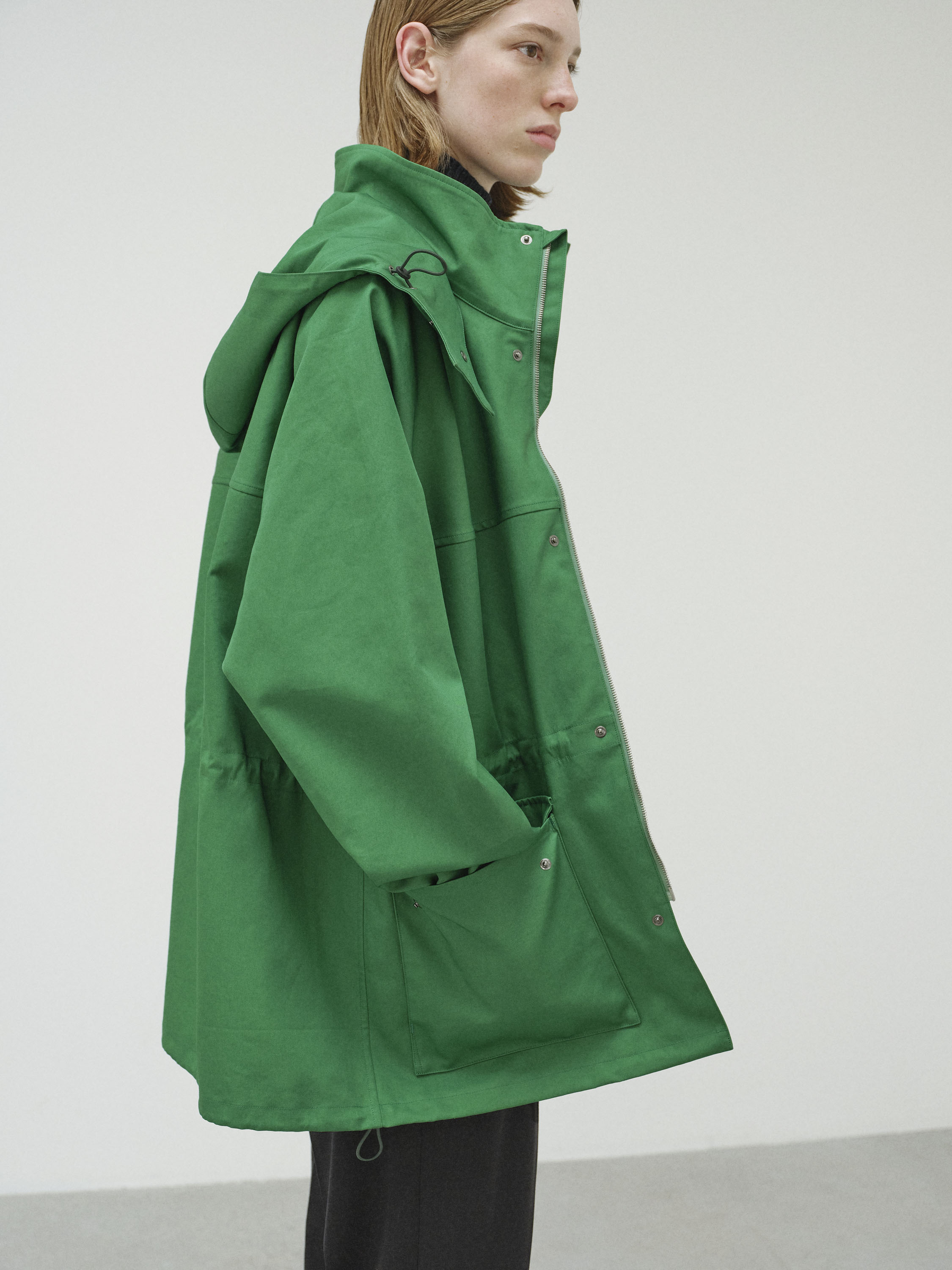 HIGH-DENSITY BONDED COTTON GABARDINE BLOUSON 詳細画像 GREEN 3