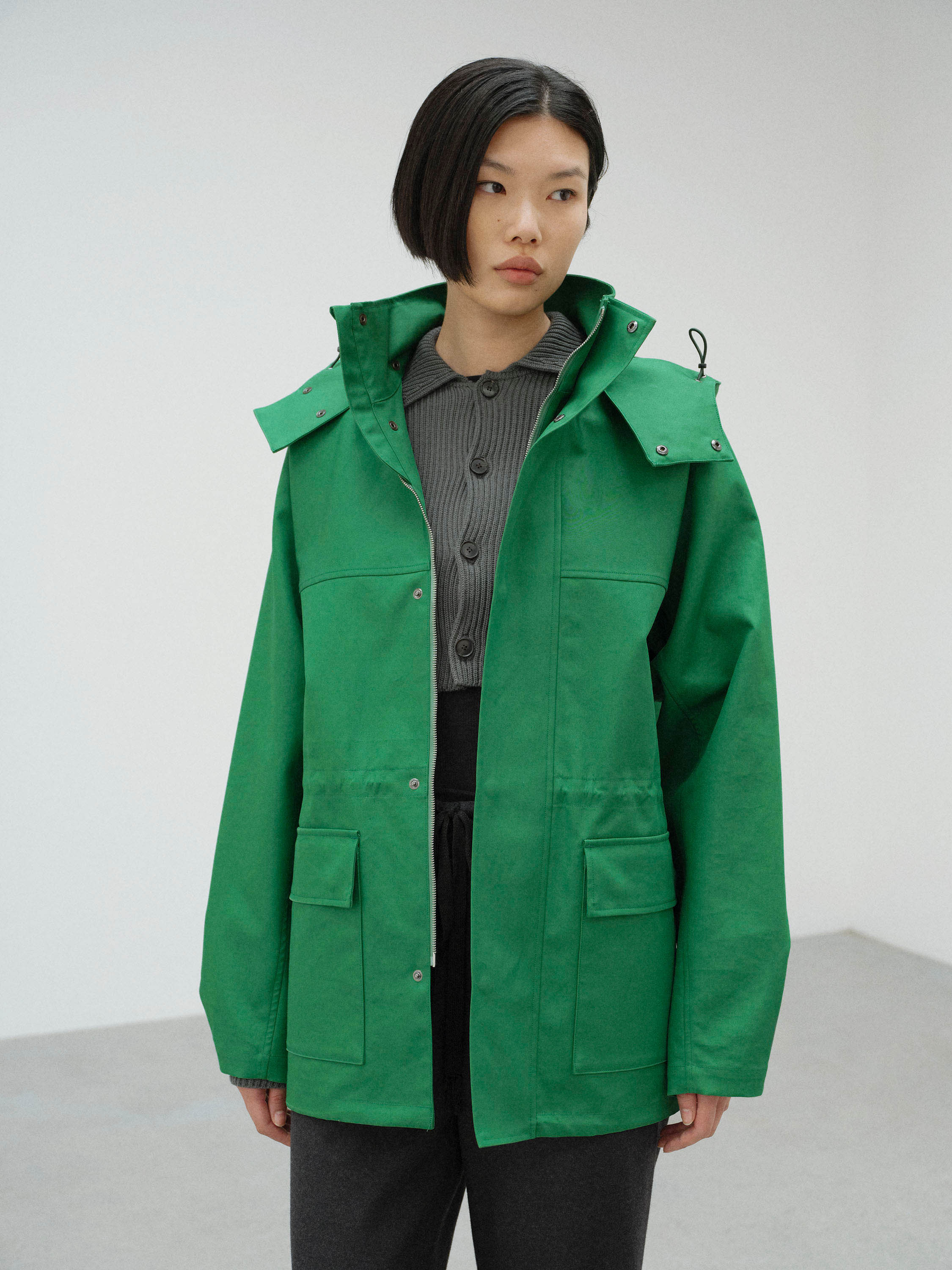 HIGH-DENSITY BONDED COTTON GABARDINE BLOUSON 詳細画像 GREEN 1