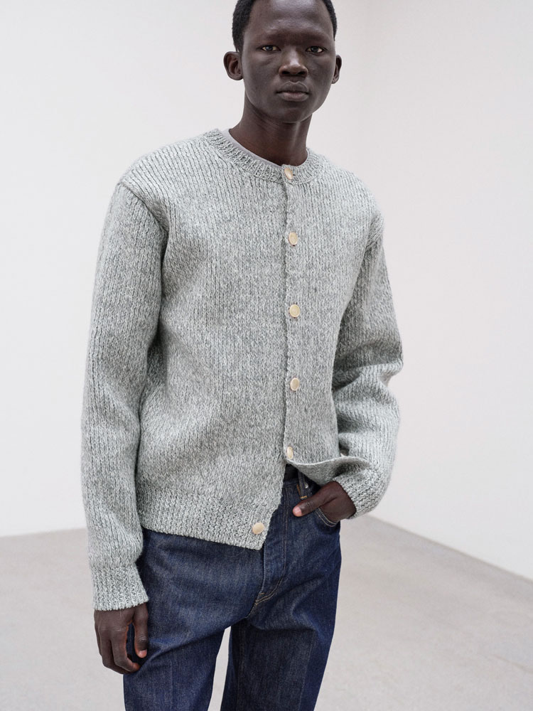 DOUBLE-FACED WOOL ALPACA LOW GAUGE KNIT CREW-NECK CARDIGAN