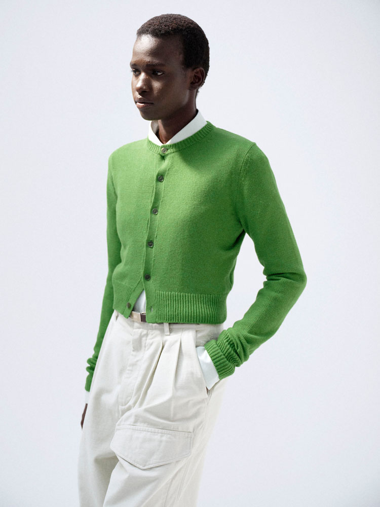 LIGHT CASHMERE KNIT CREW-NECK CARDIGAN