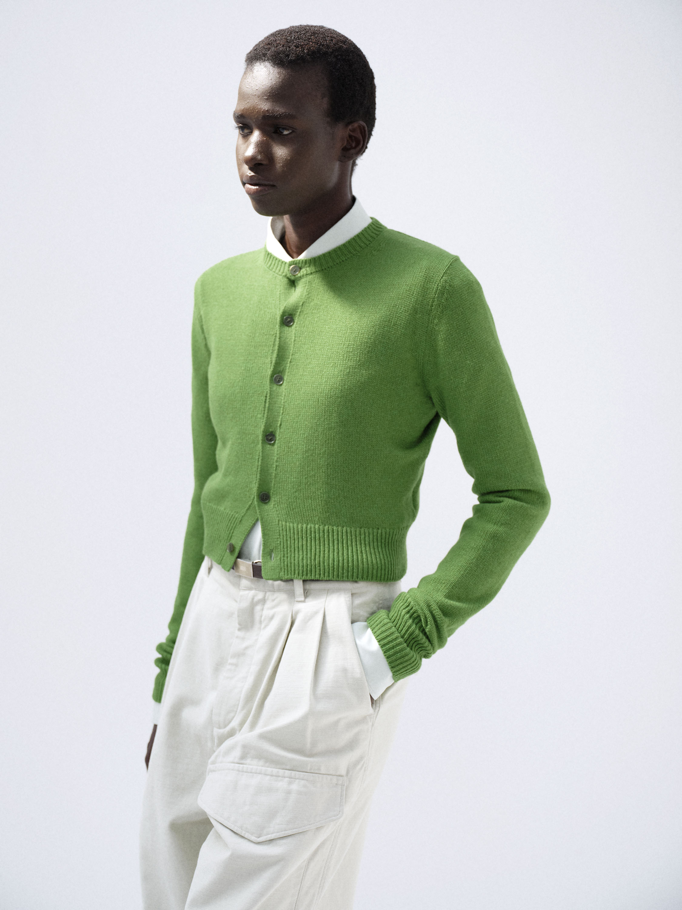 LIGHT CASHMERE KNIT CREW-NECK CARDIGAN 詳細画像 GREEN 1