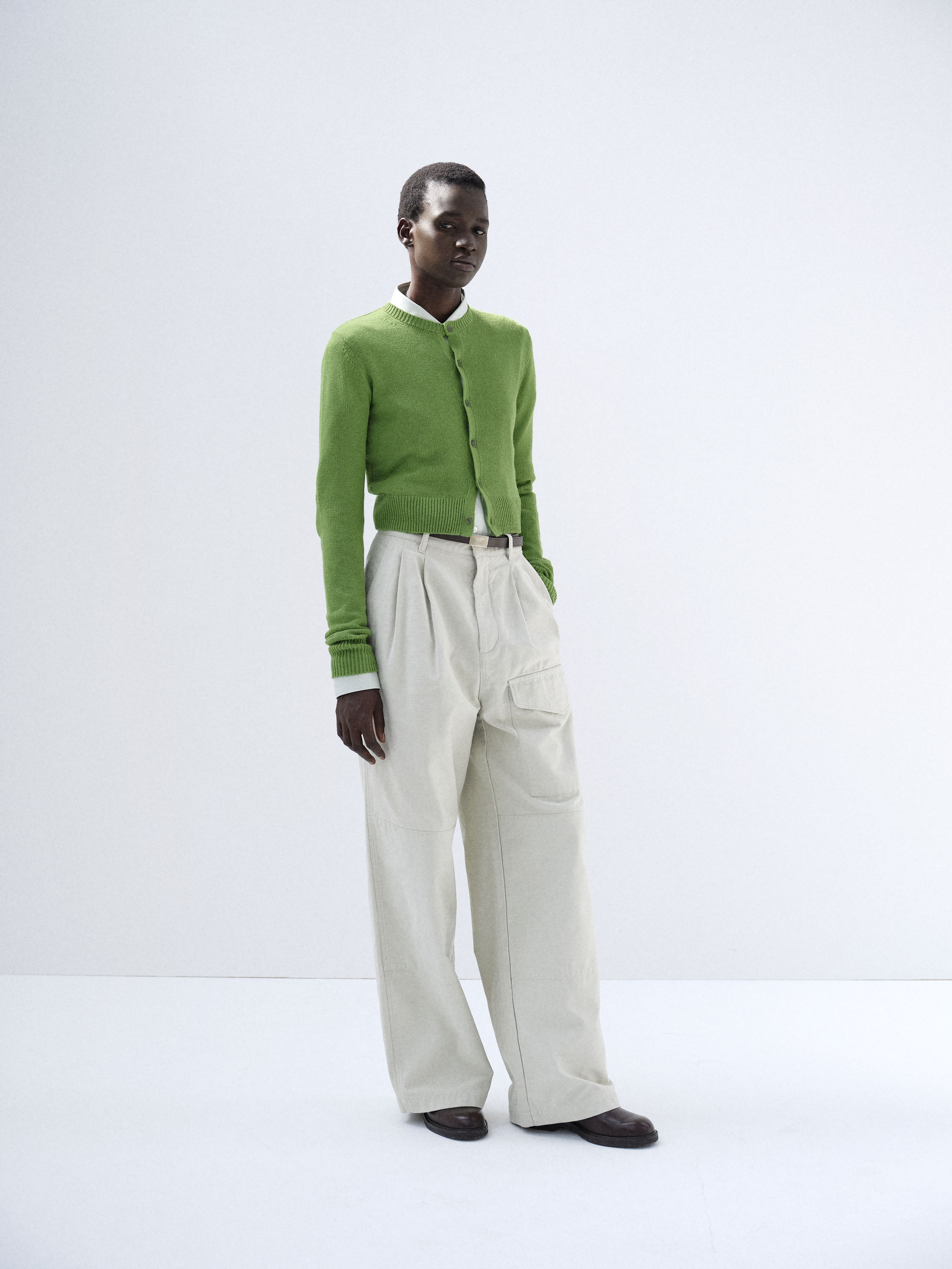 LIGHT CASHMERE KNIT CREW-NECK CARDIGAN 詳細画像 GREEN 2