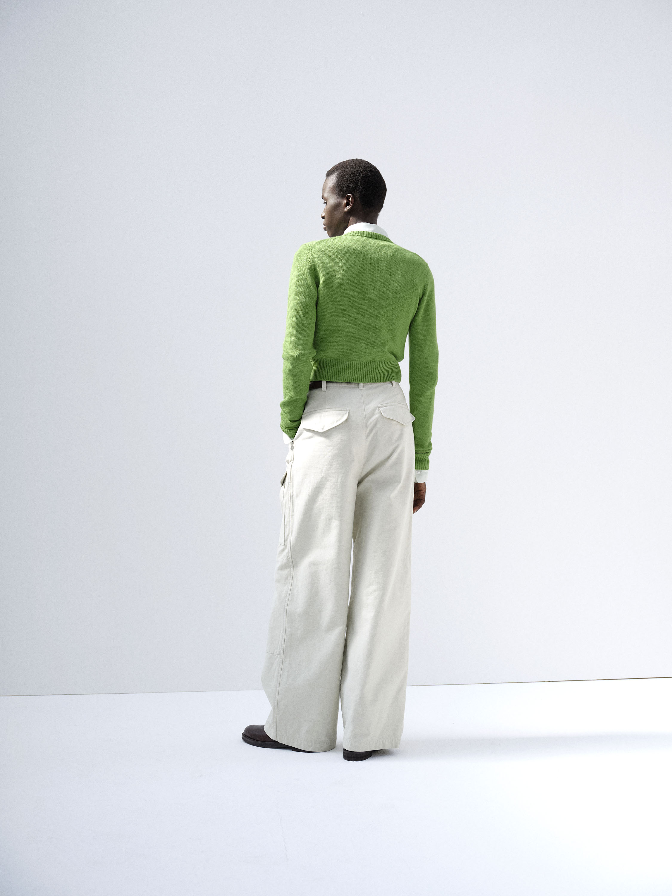 LIGHT CASHMERE KNIT CREW-NECK CARDIGAN 詳細画像 GREEN 3