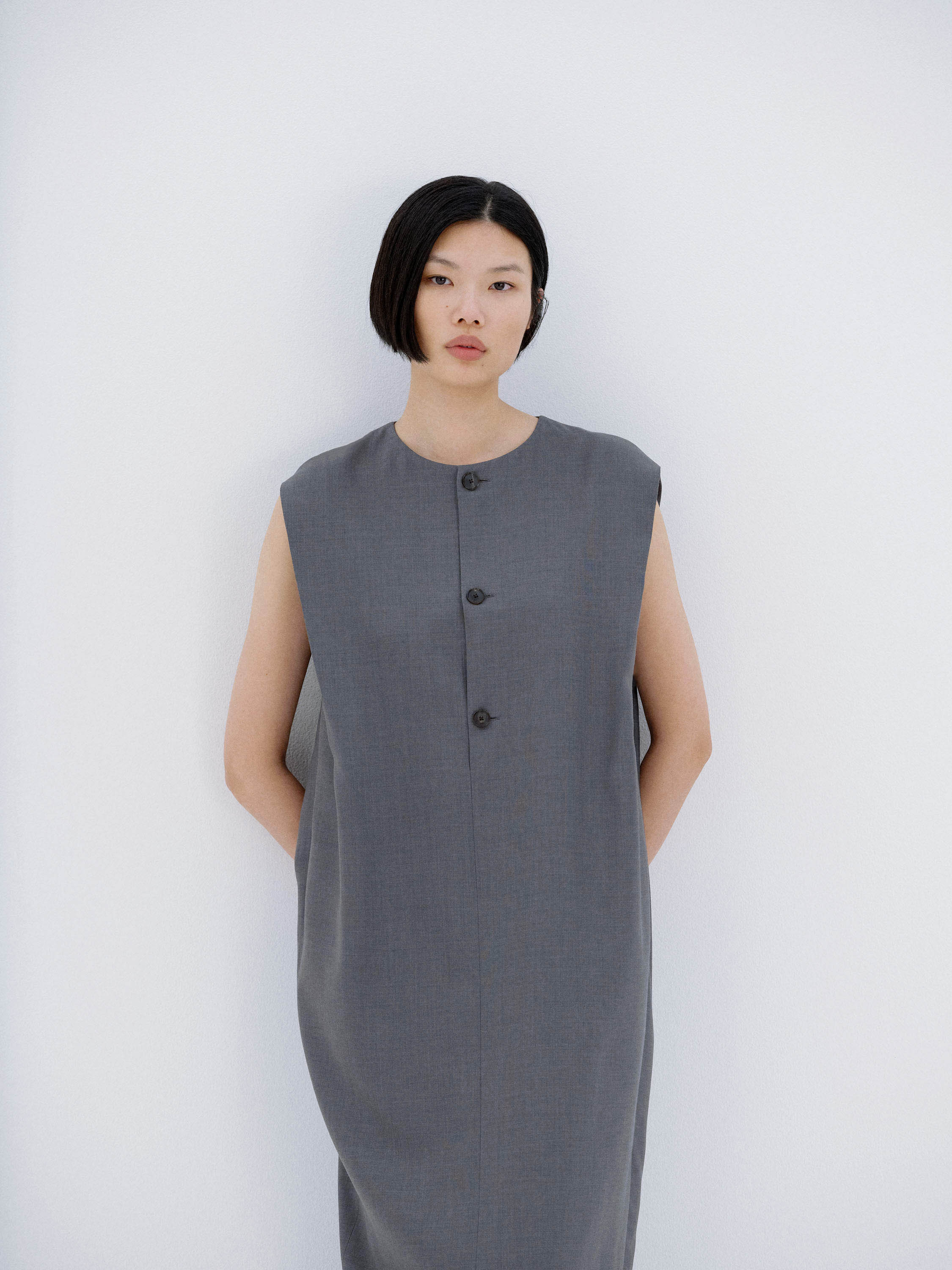 STRUCTURED WOOL DOUBLE CLOTH SLEEVELESS DRESS 詳細画像 TOP GRAY 2
