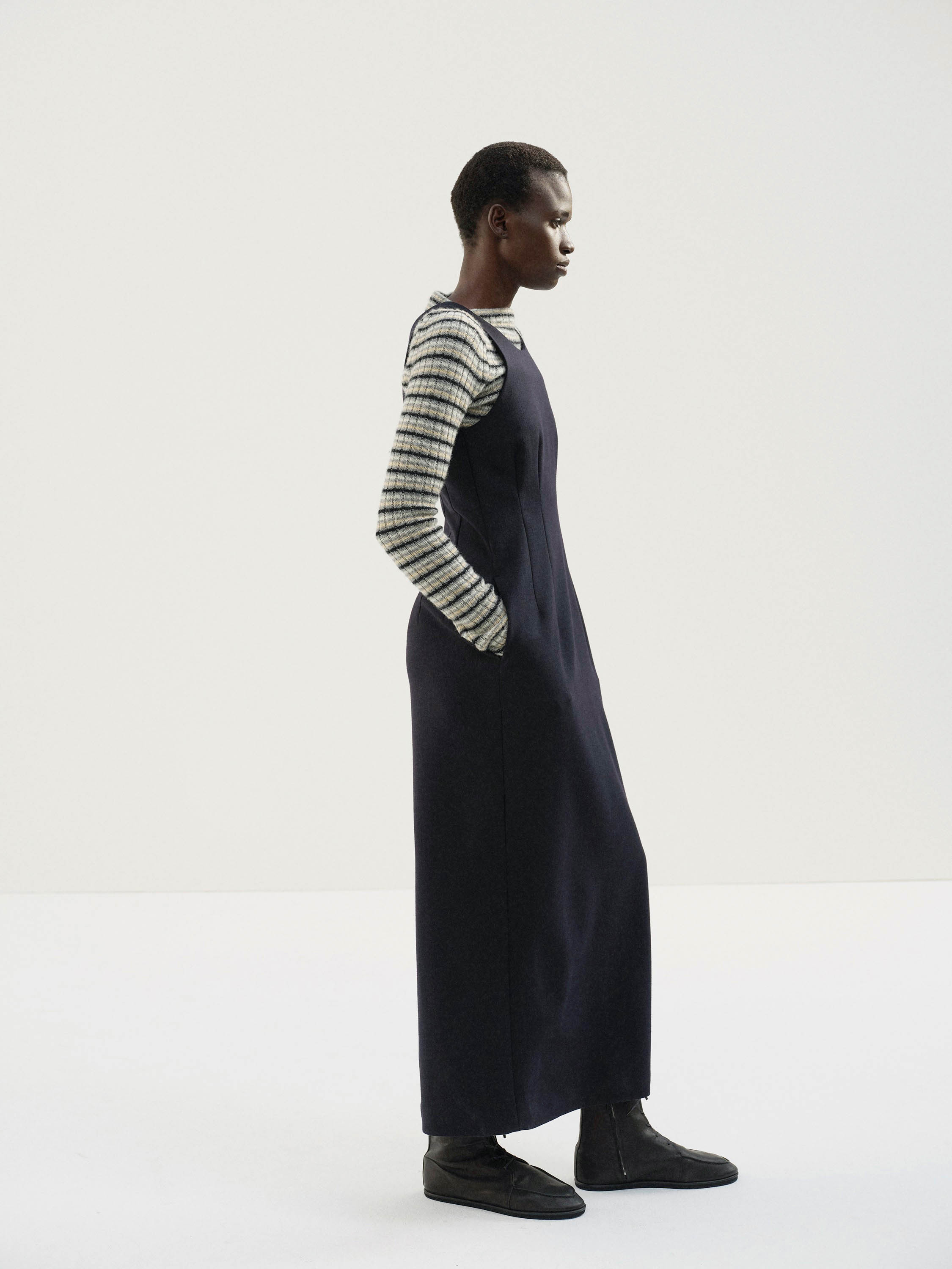 TENSE WOOL DOUBLE CLOTH SLEEVELESS DRESS 詳細画像 DARK NAVY 2