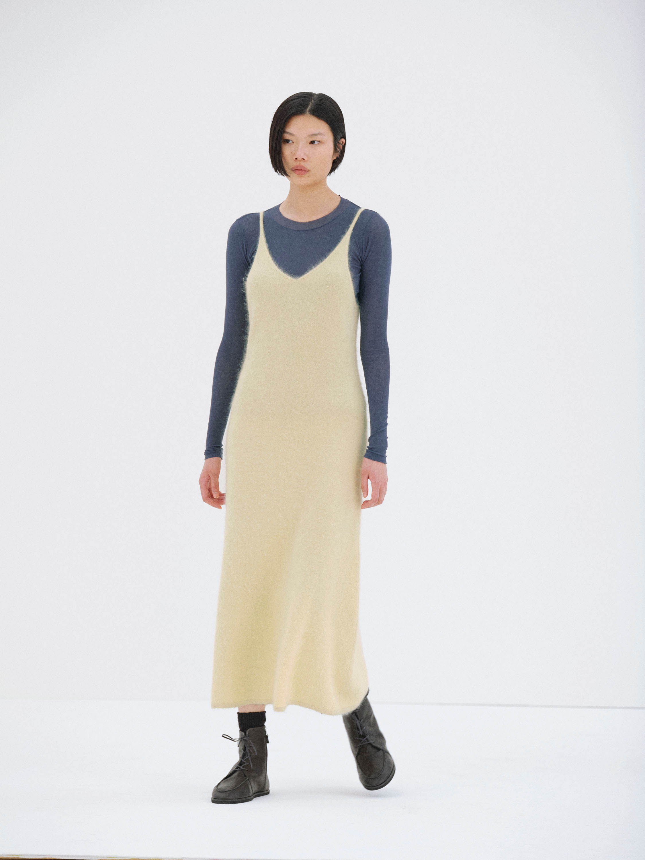 GARMENT-DYED BABY ALPACA FUR KNIT DRESS 詳細画像 ECRU 1
