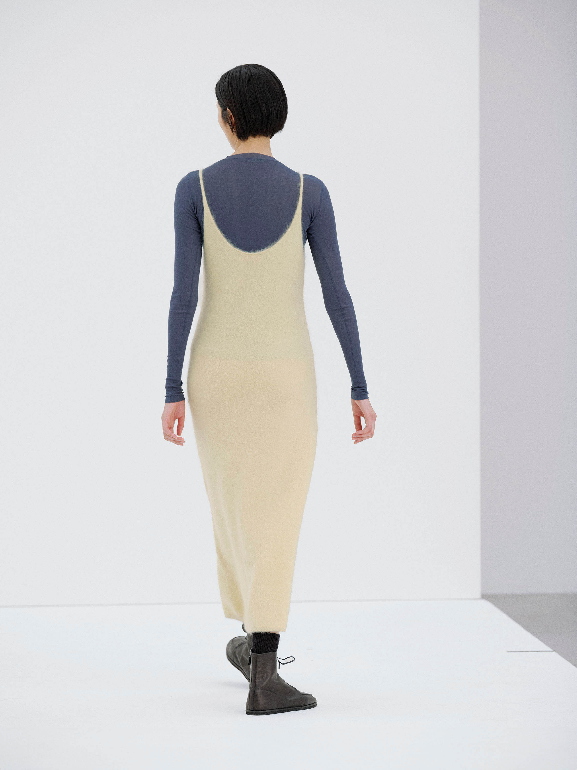 GARMENT-DYED BABY ALPACA FUR KNIT DRESS 詳細画像 ECRU 4
