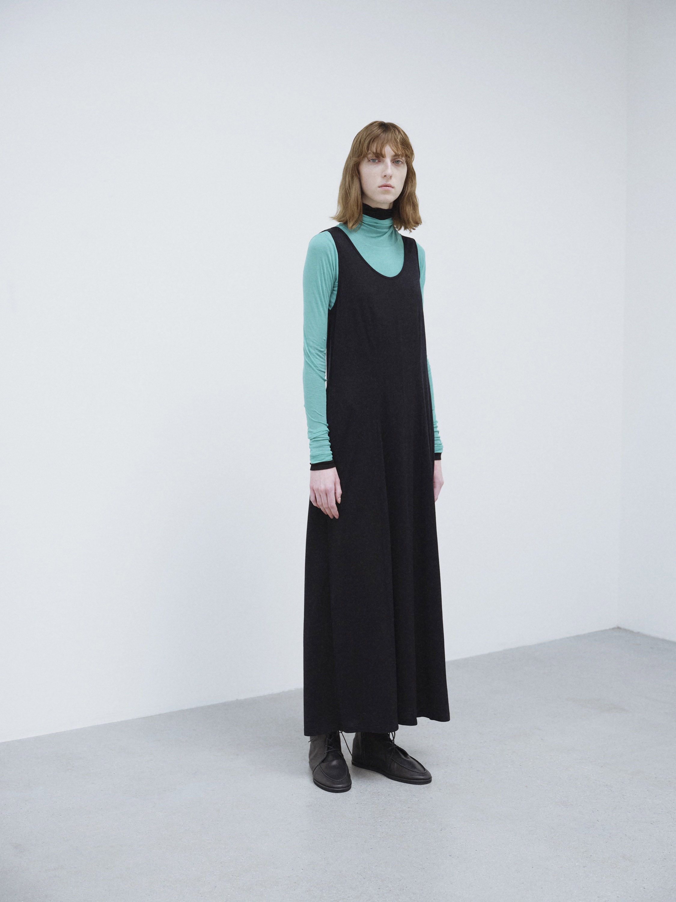 注目■AURALEE■大人気 コットンシルクリブニットミニドレス WOOL SOFT JERSEY DRESS - AURALEE Official Website
