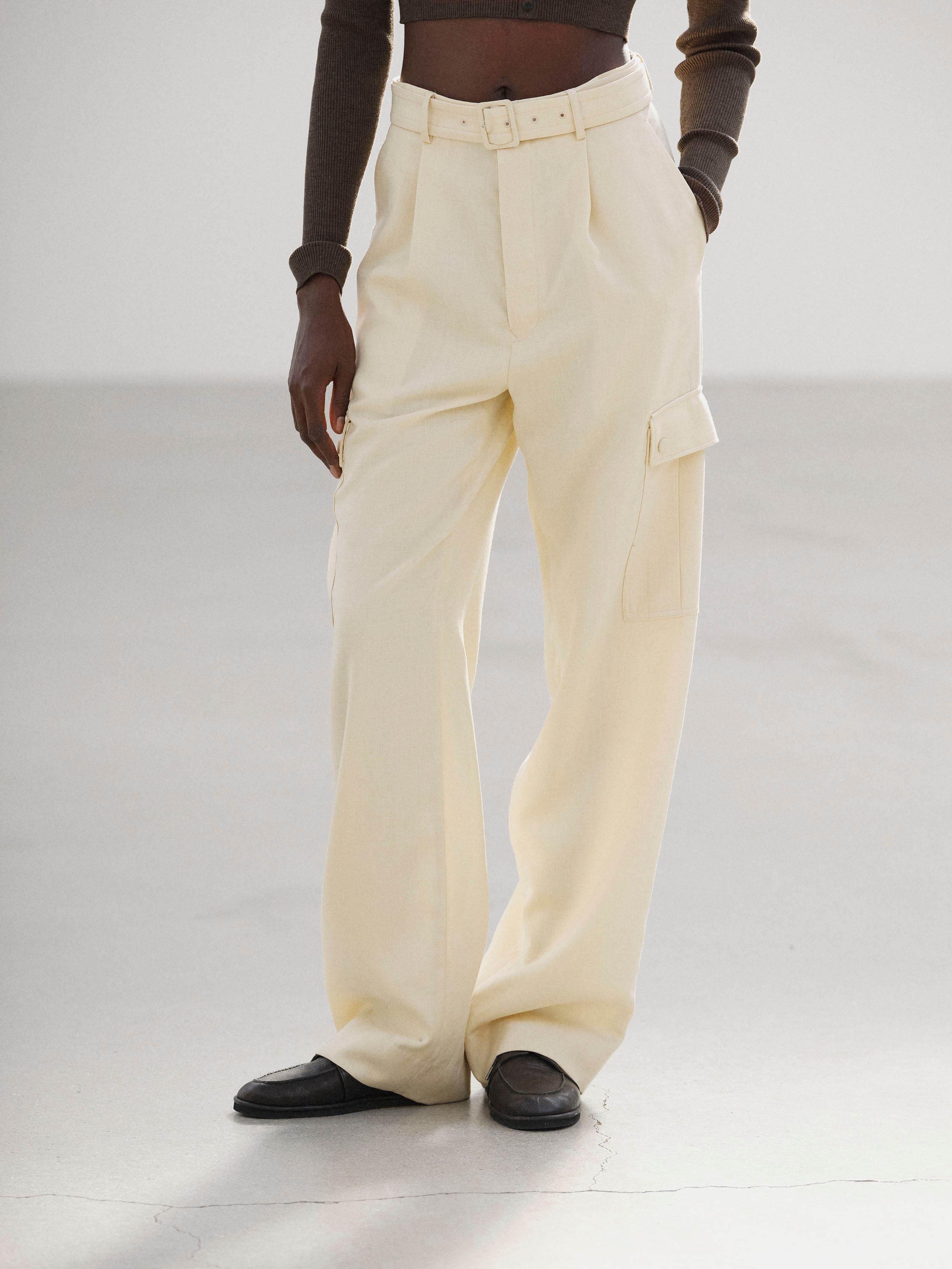 STRUCTURED WOOL DOUBLE CLOTH CARGO PANTS 詳細画像 TOP ECRU 2