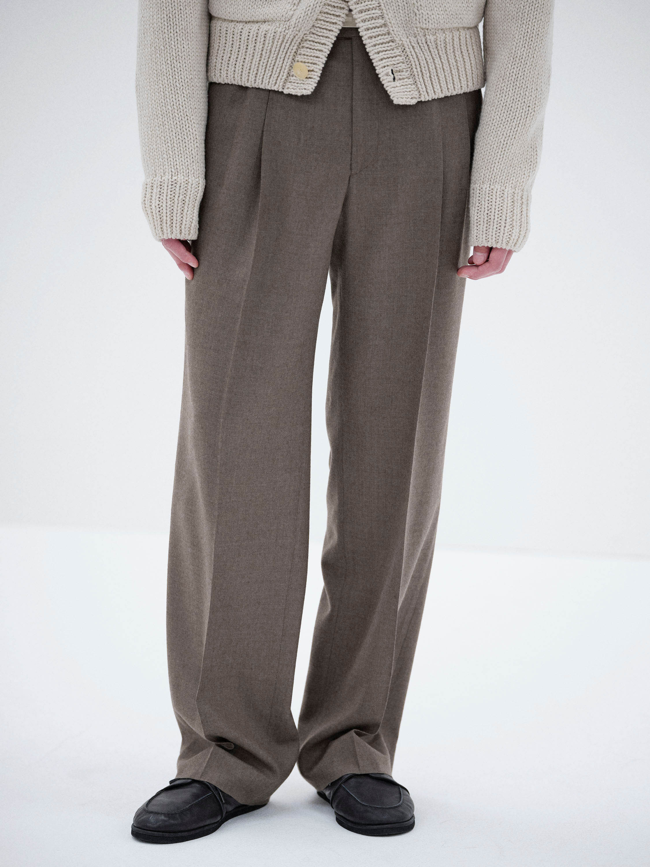 スーツ AURALEE LIGHT WOOL 2TUCK SLACKS 25SS Light Wool Gabardine Two Tuck Trouser in Top Black