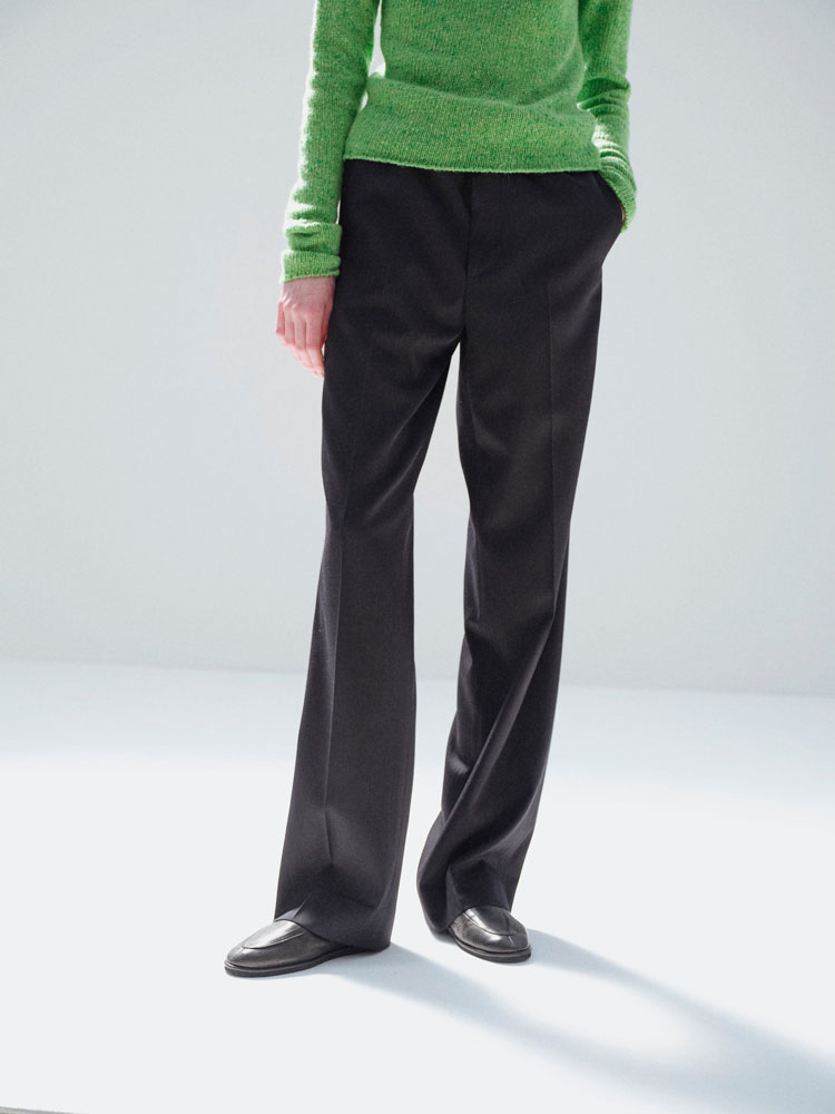 LIGHT WOOL MAX GABARDINE SLACKS