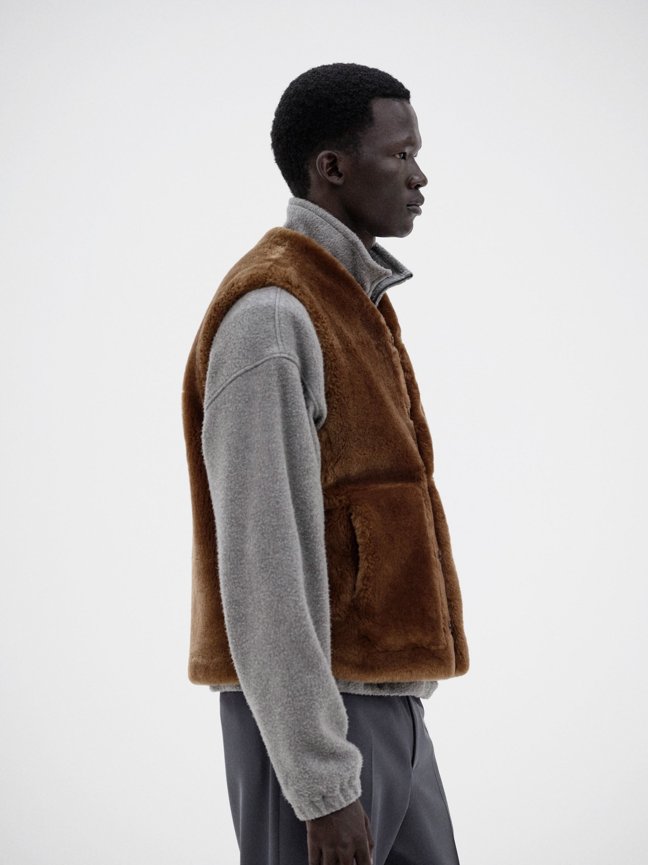 STRAIGHT MERINO MOUTON FUR VEST 詳細画像 BROWN 2