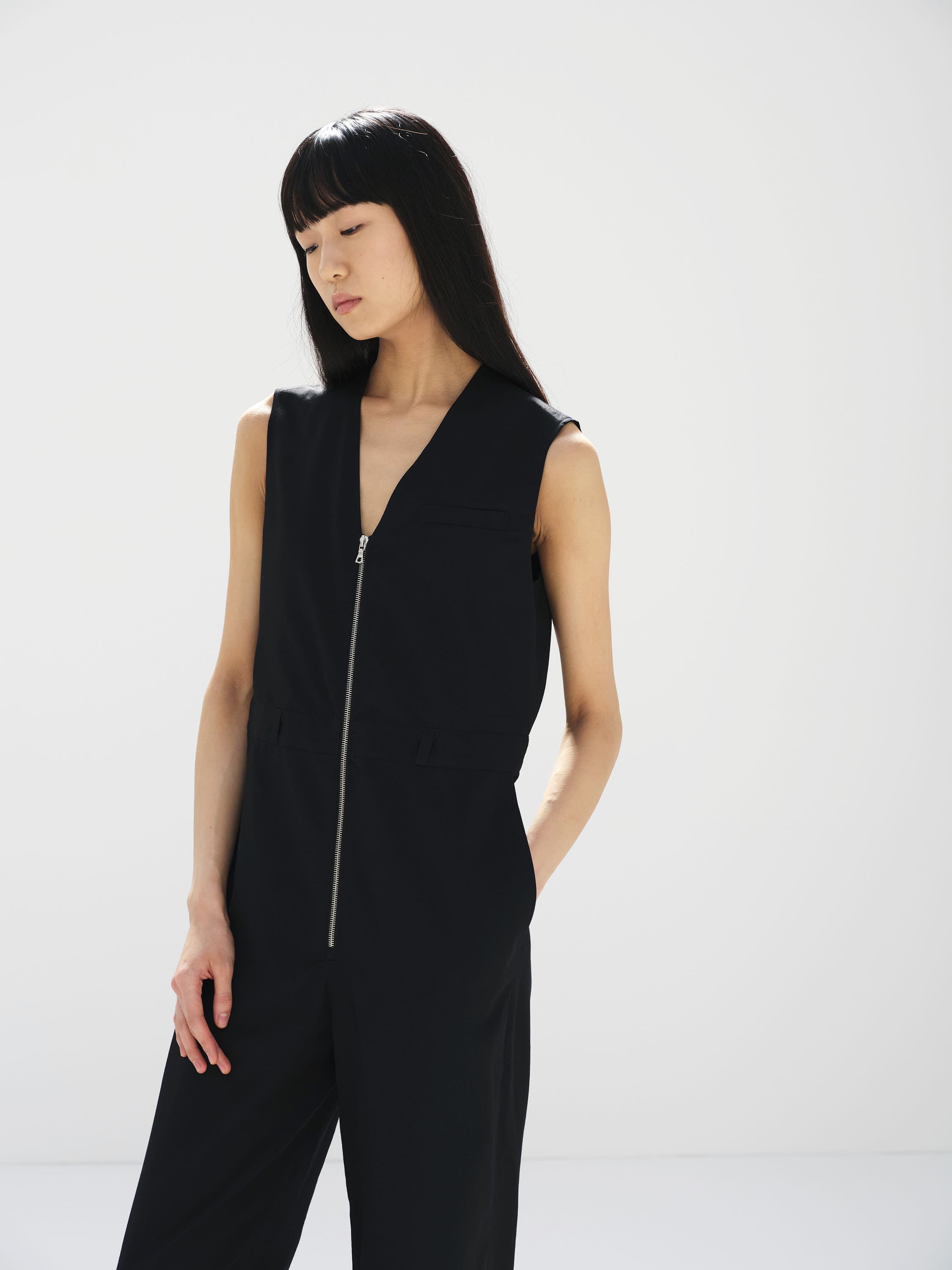 WOOL HERRINGBONE SLEEVELESS JUMPSUIT 詳細画像 BLACK 2