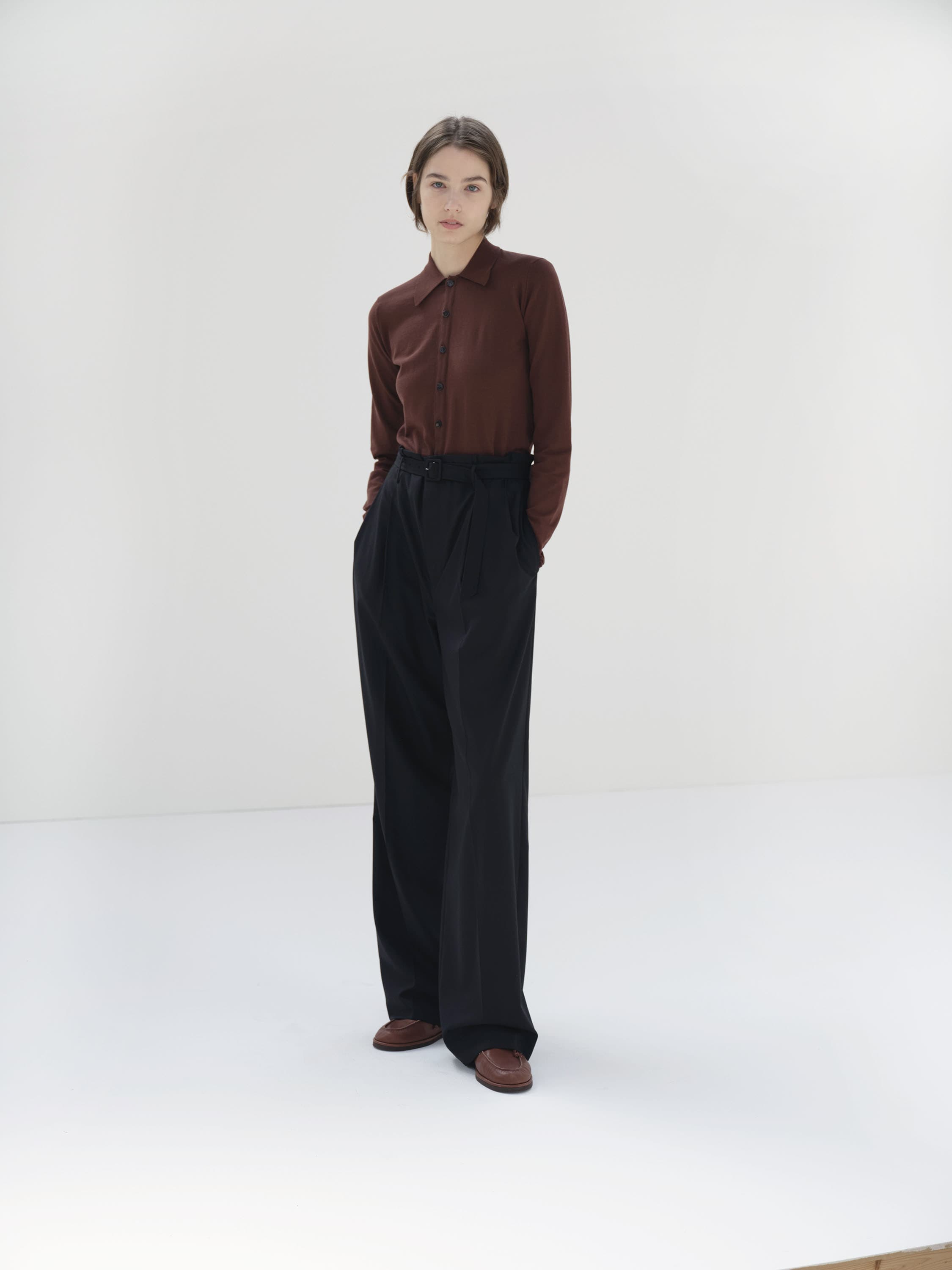 SUPER FINE TROPICAL WOOL TWO-TUCK SLACKS 詳細画像 BLACK 1