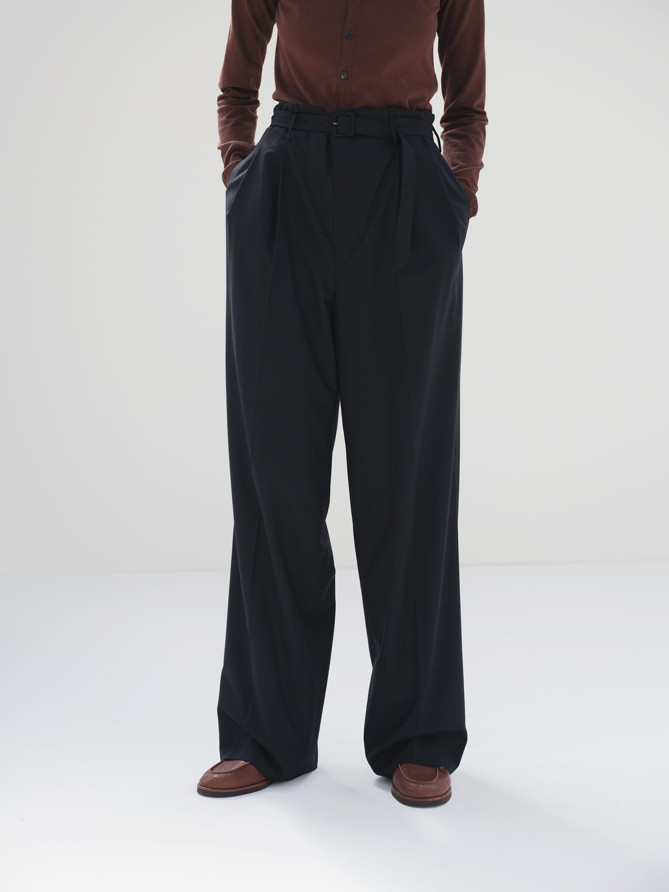 SUPER FINE TROPICAL WOOL TWO-TUCK SLACKS 詳細画像 BLACK 2