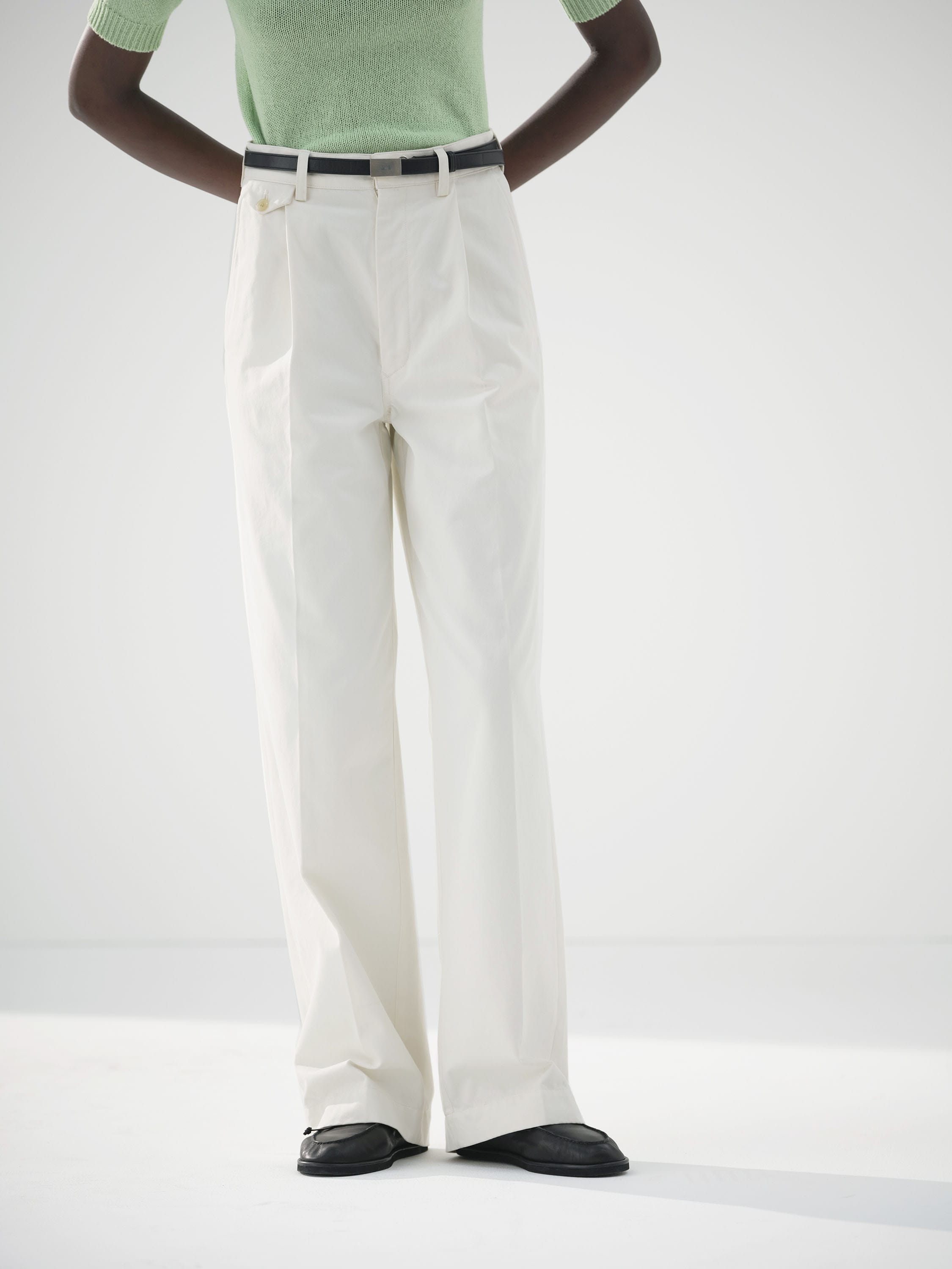 WASHED FINX CHINO ONE-TUCK PANTS 詳細画像 IVORY WHITE 2