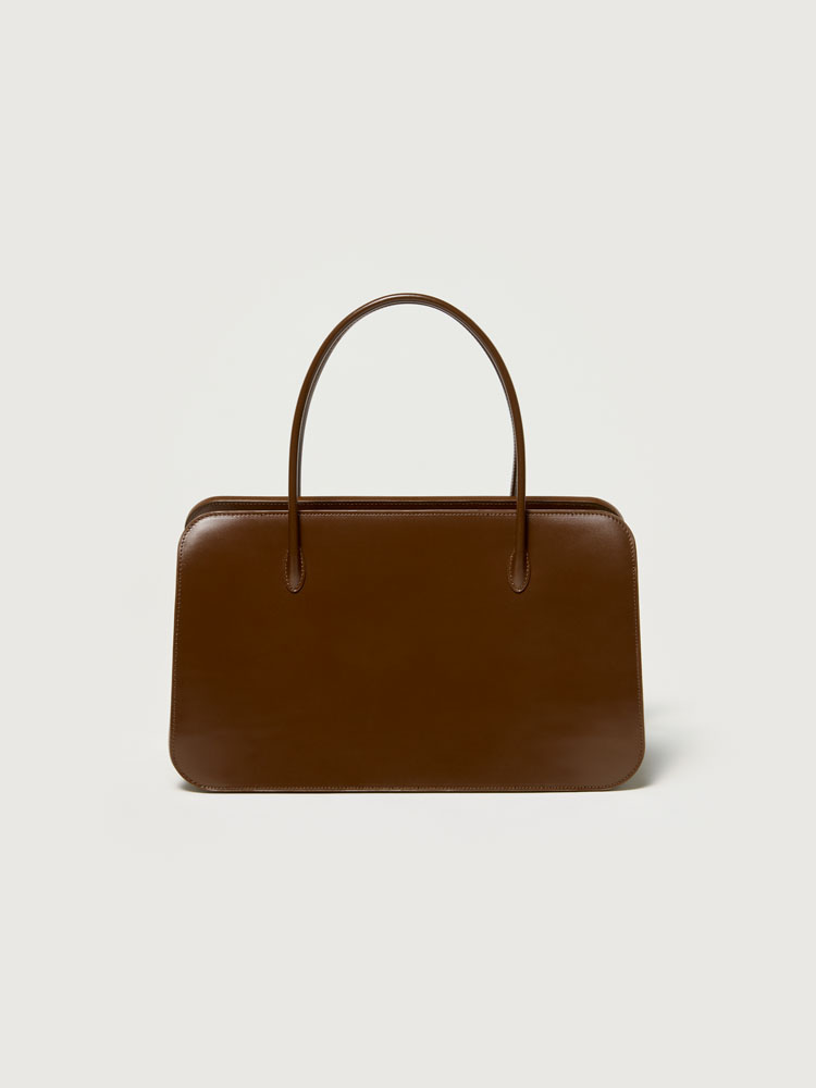 LEATHER TOTE BAG - M MADE BY AETA - AURALEE Official Website