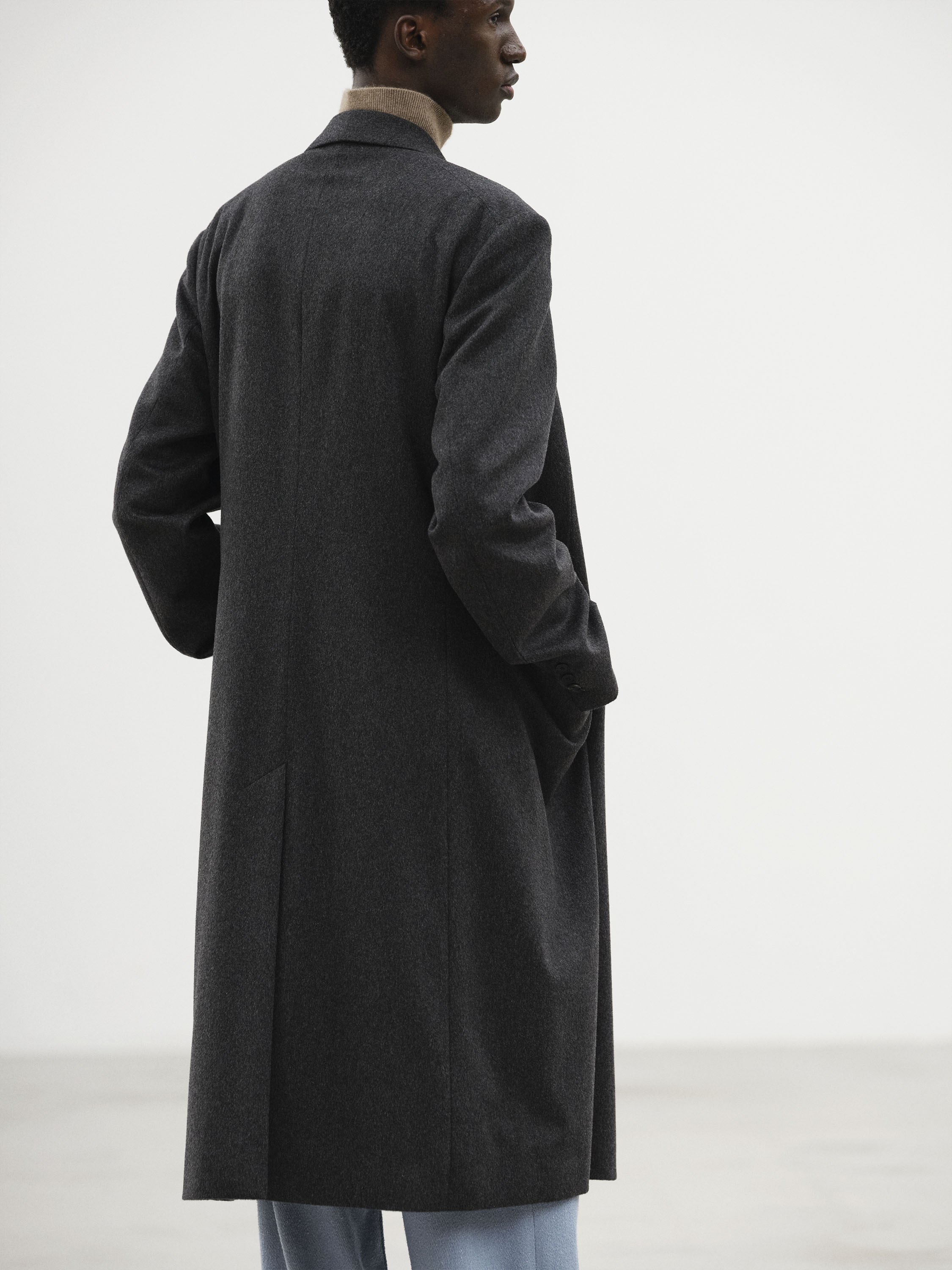 CASHMERE MOLESKIN DOUBLE-BREASTED COAT 詳細画像 TOP CHARCOAL 5