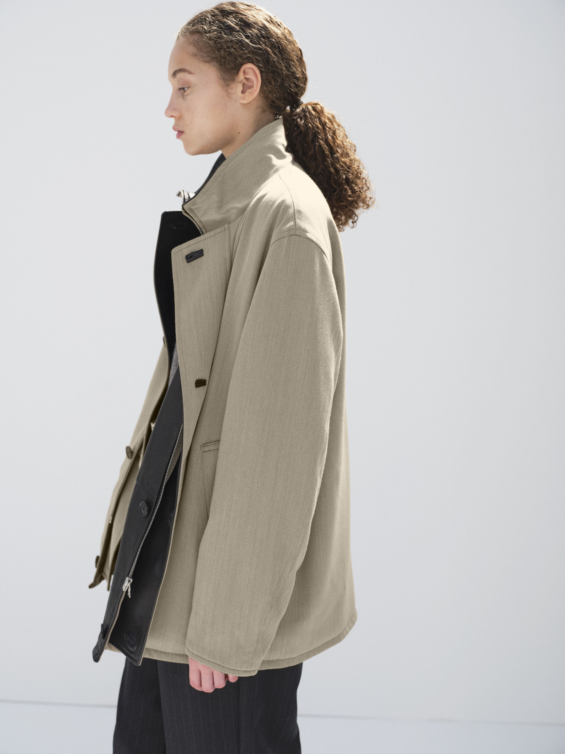 REVERSIBLE WOOL TWISTED TWILL / SHEEP LEATHER HALF COAT 詳細画像 KHAKI BEIGE CHAMBRAY &times; BLACK 3