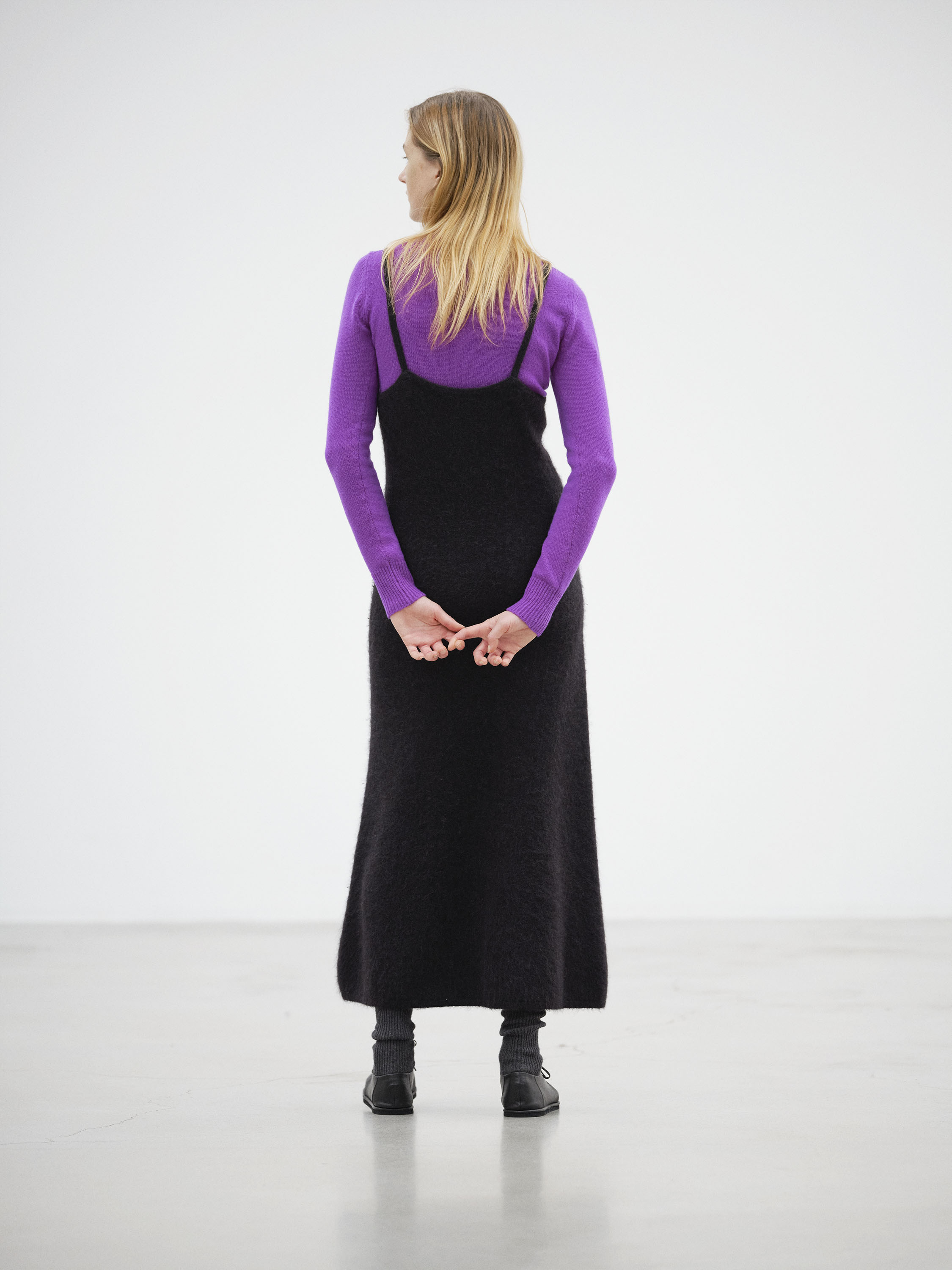 GARMENT-DYED BABY ALPACA FUR KNIT DRESS 詳細画像 BLACK 6