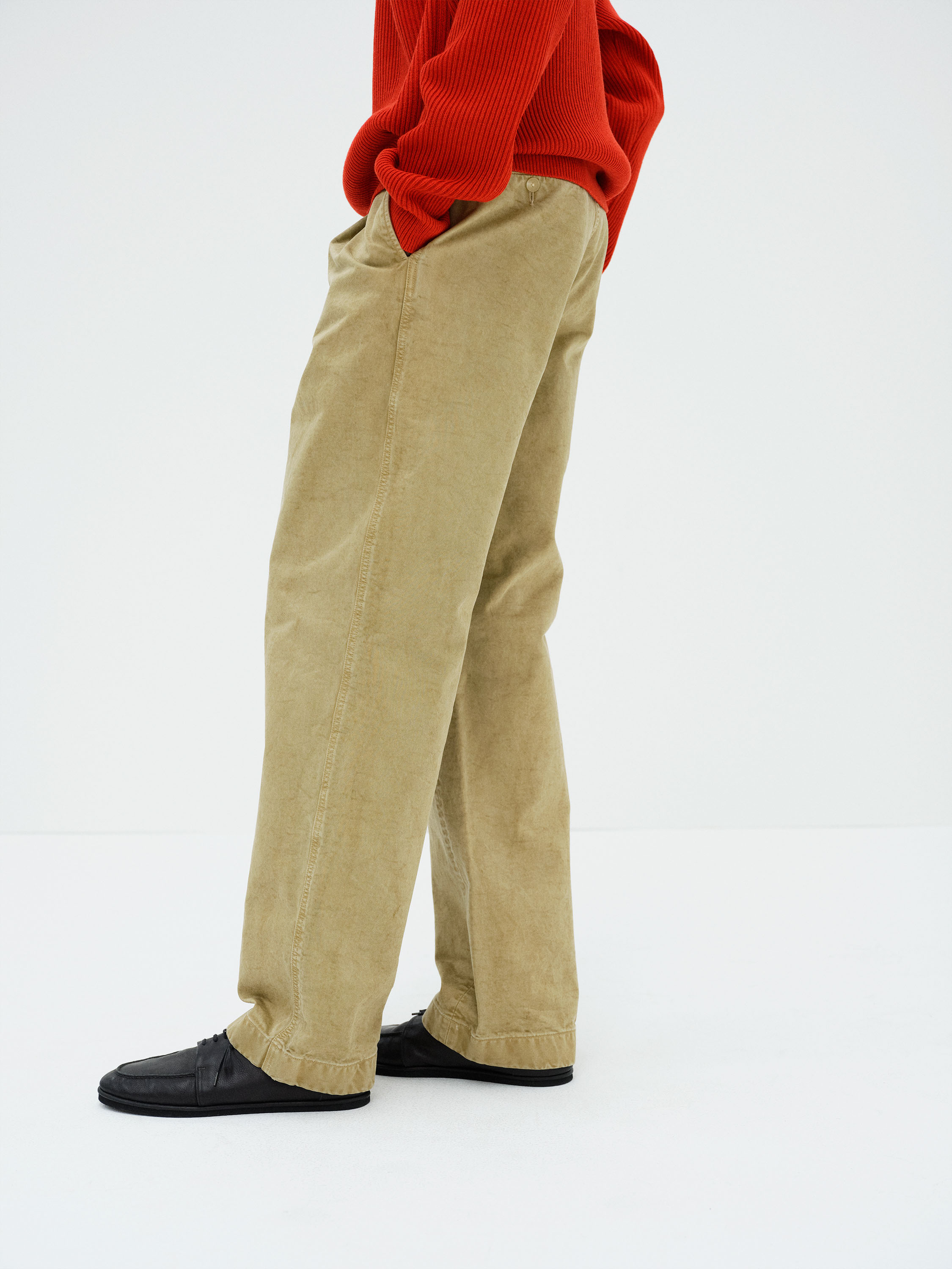 GARMENT-DYED FINX CHINO ONE-TUCK WIDE PANTS 詳細画像 LIGHT BEIGE 3
