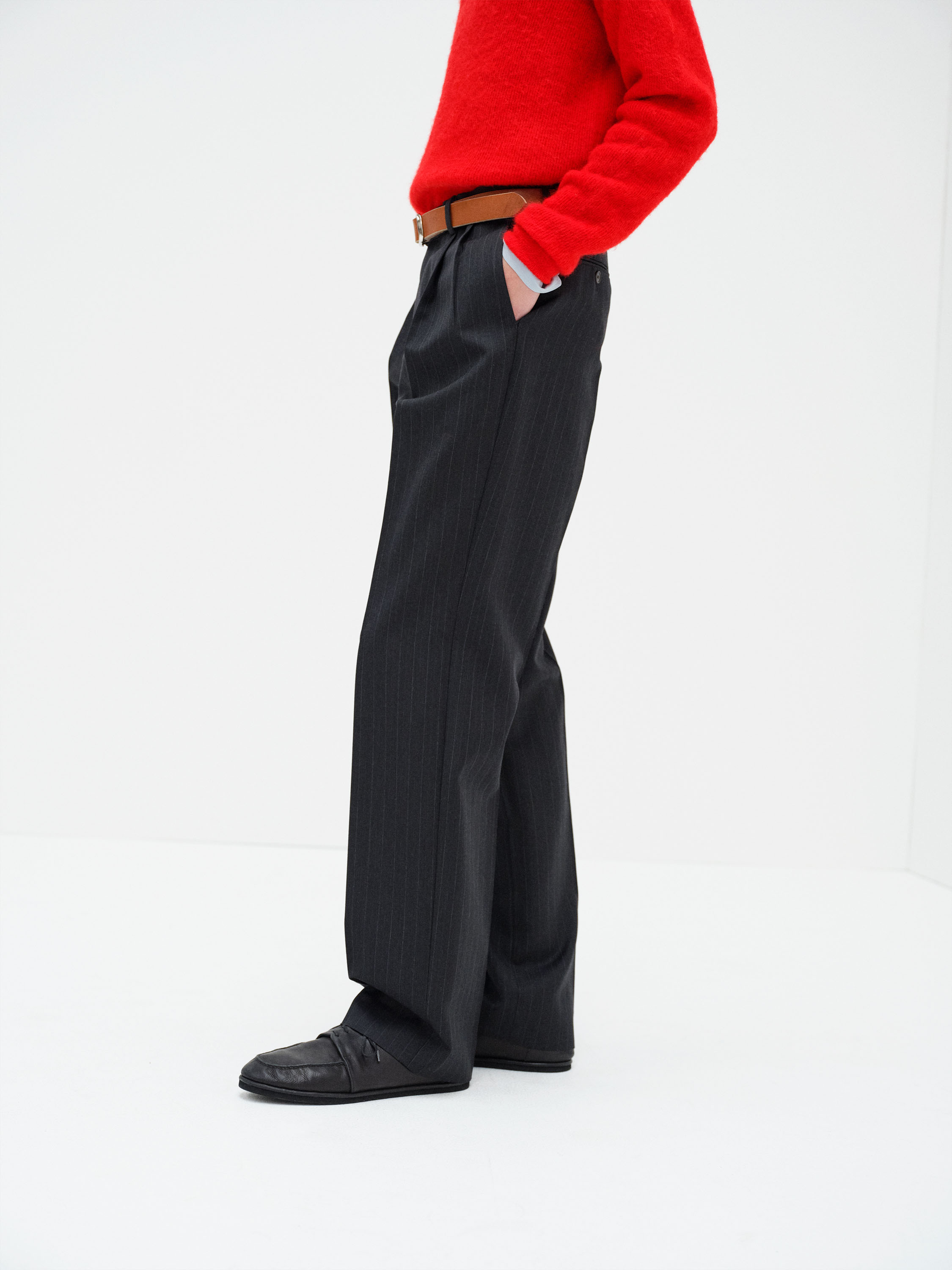 BLUEFACED WOOL TWO-TUCK SLACKS 詳細画像 CHARCOAL NAVY STRIPE 3