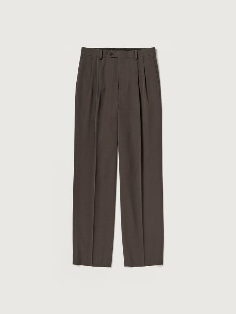 LIGHT WOOL MAX GABARDINE TWO-TUCK SLACKS - AURALEE Official Website