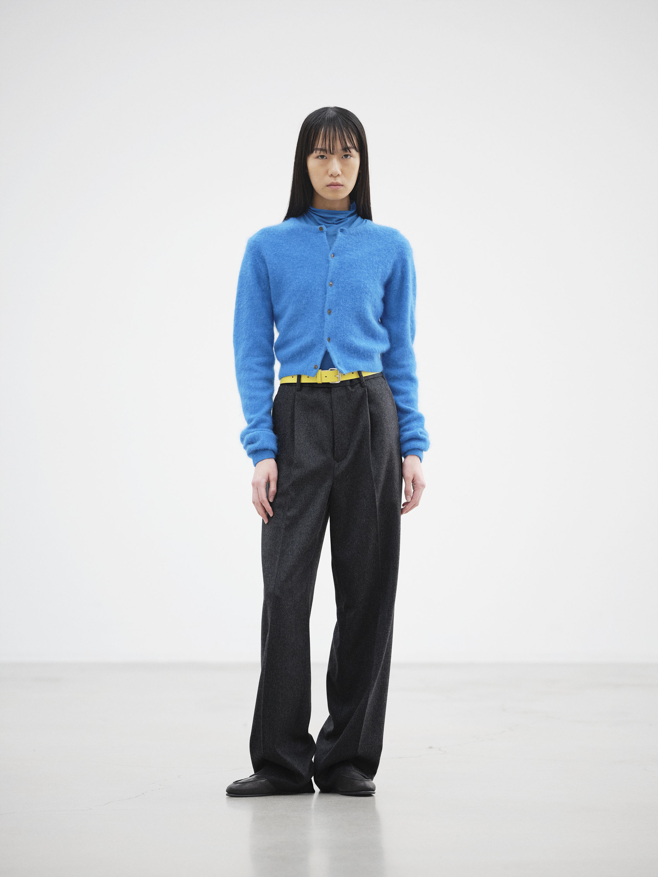 スラックス AURALEE CASHMERE MOLESKIN TWOTUCK SLACKS CASHMERE MOLESKIN TWO-TUCK SLACKS - AURALEE Official Website