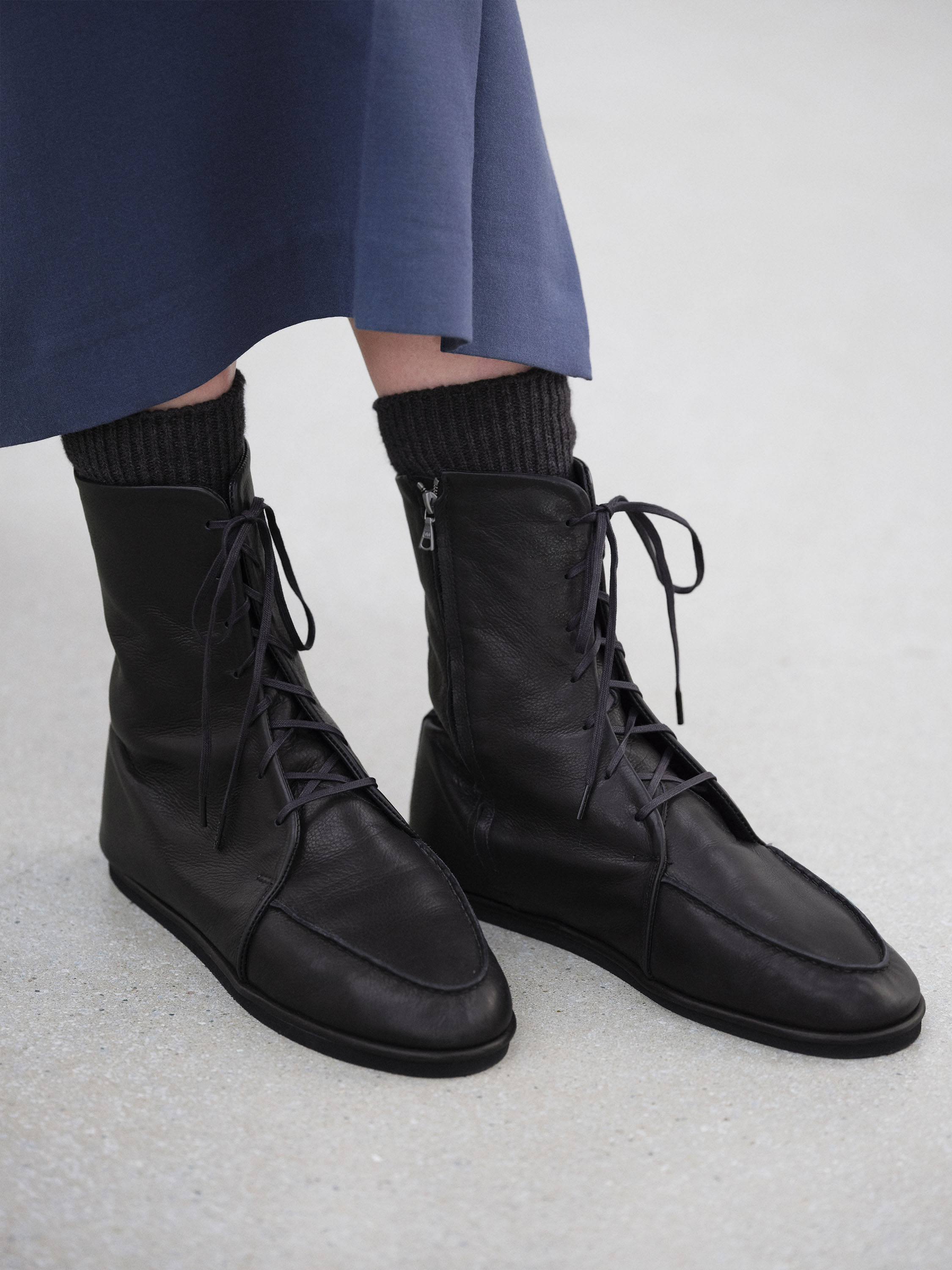 SOFT LEATHER LACE-UP BOOTS 詳細画像 BLACK 4
