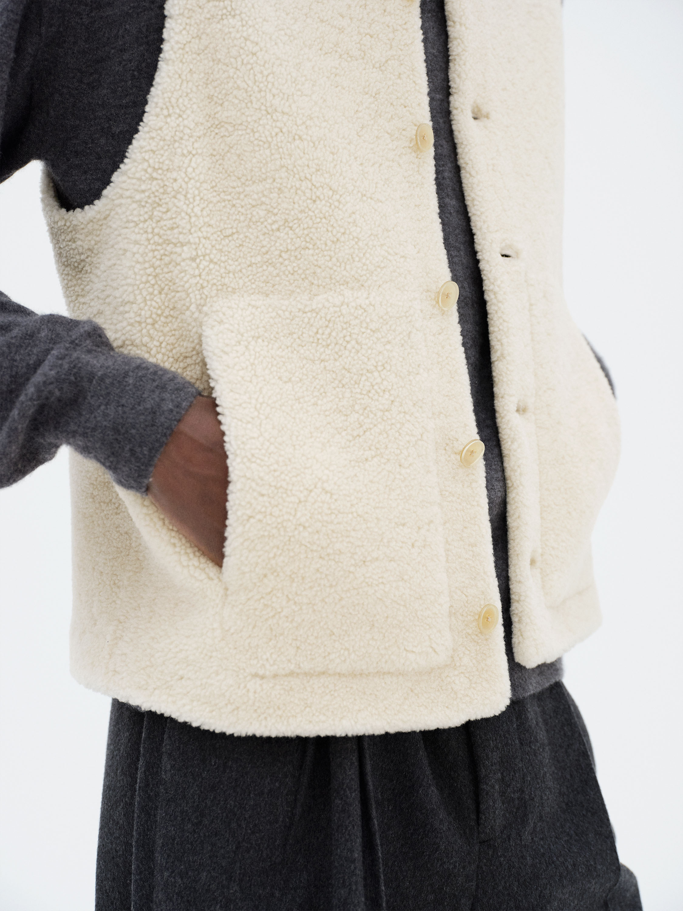 MERINO MOUTON VEST 詳細画像 IVORY LIME 3