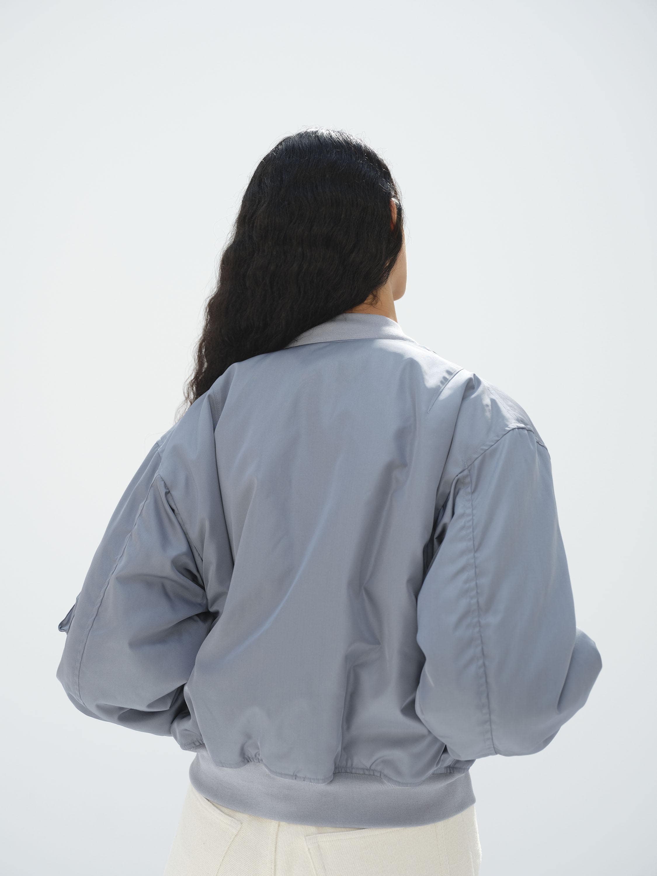 HIGH DENSITY SILK TWILL FLIGHT BLOUSON 詳細画像 BLUE GRAY 4