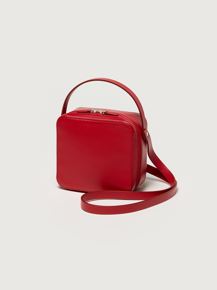 LEATHER SHOULDER BAG MADE BY AETA - AURALEE Official Website