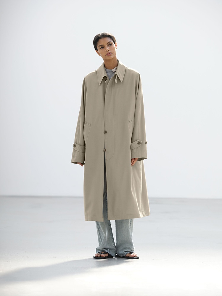 LIGHT WOOL MAX GABARDINE COAT - AURALEE Official Website