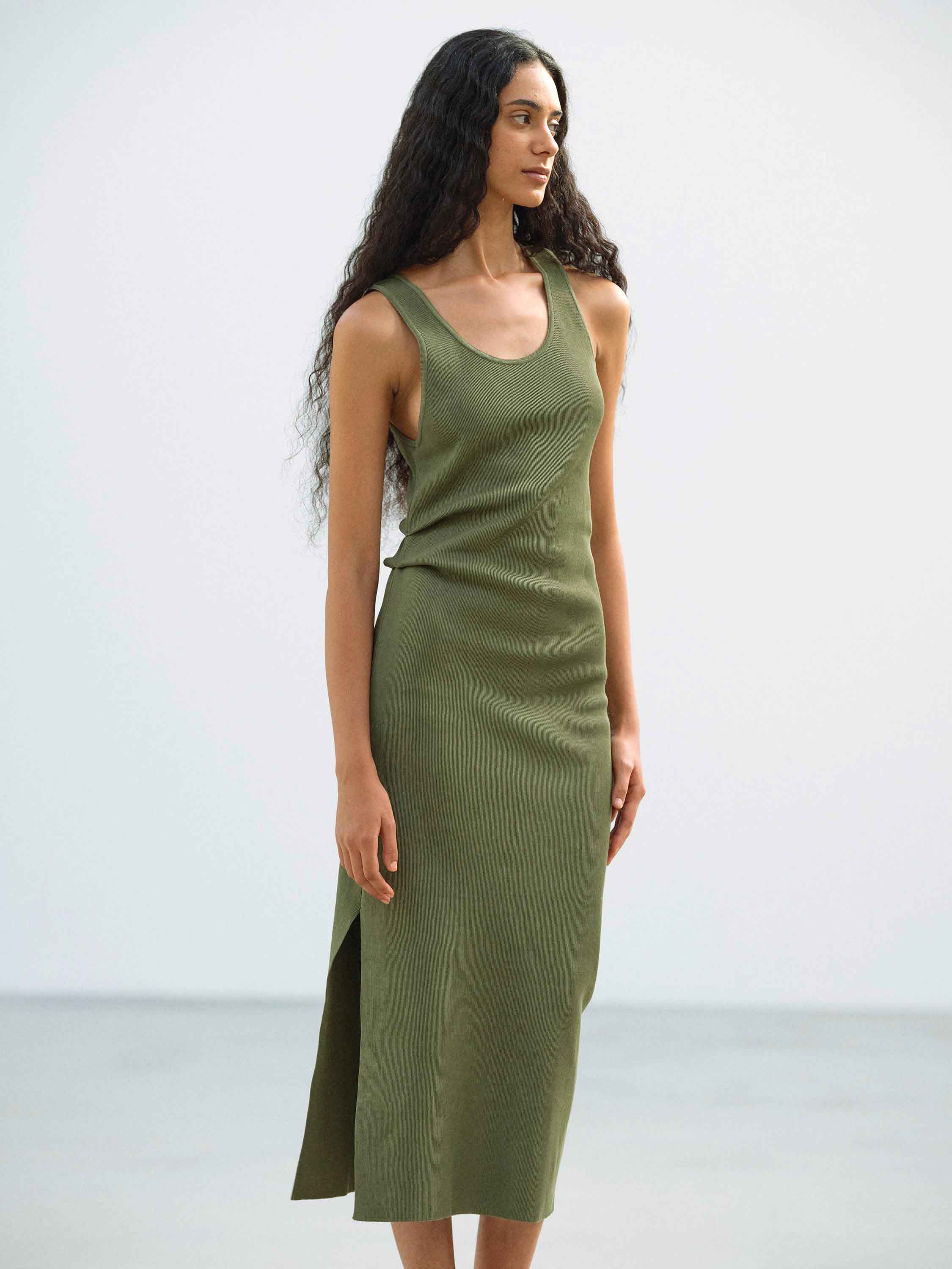 HIGH GAUGE TUCK RIB KNIT DRESS 詳細画像 OLIVE 2
