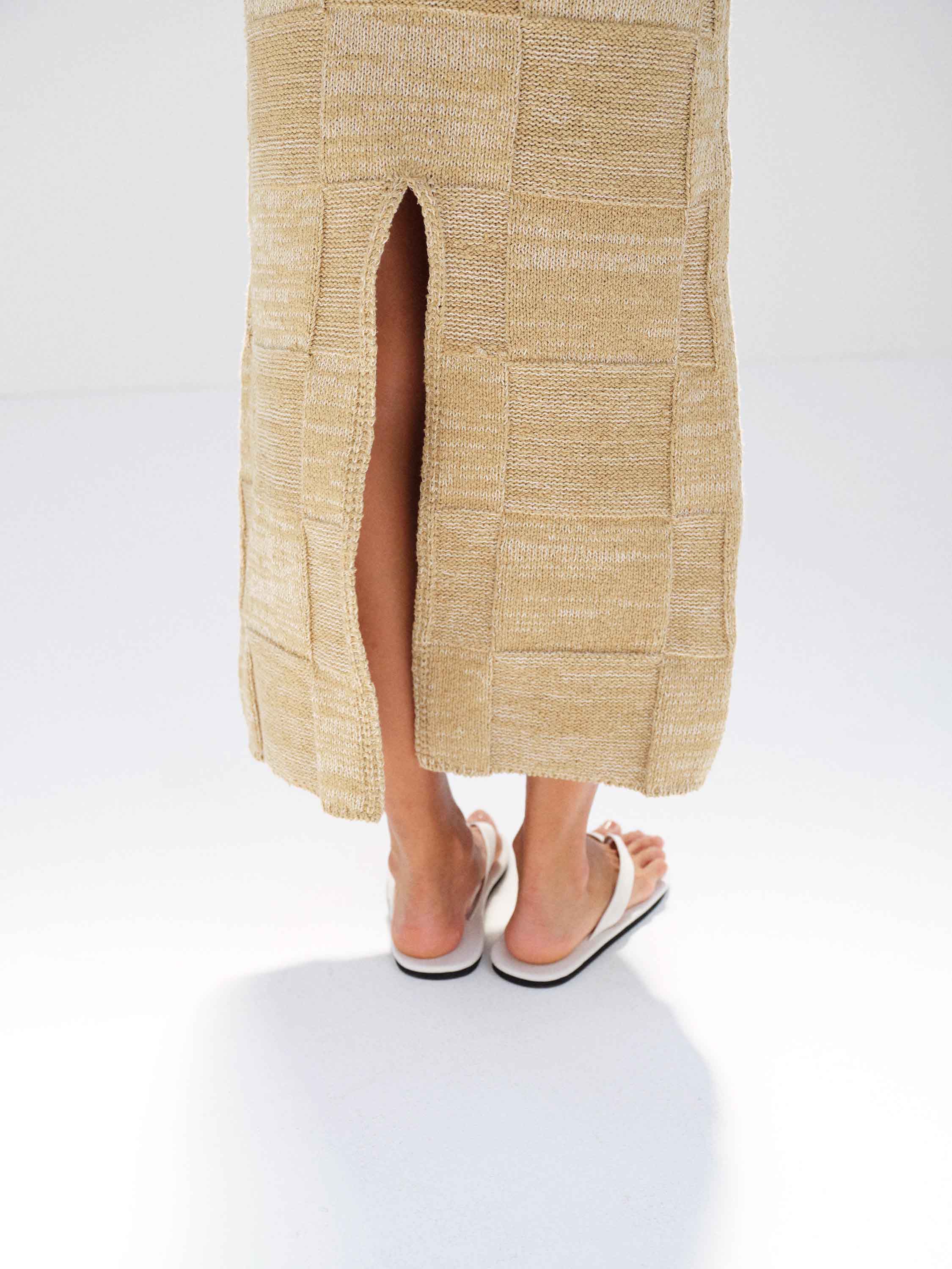 STRUCTURED COTTON LINEN PANEL KNIT MINI DRESS 詳細画像 BROWN &times; BEIGE 3